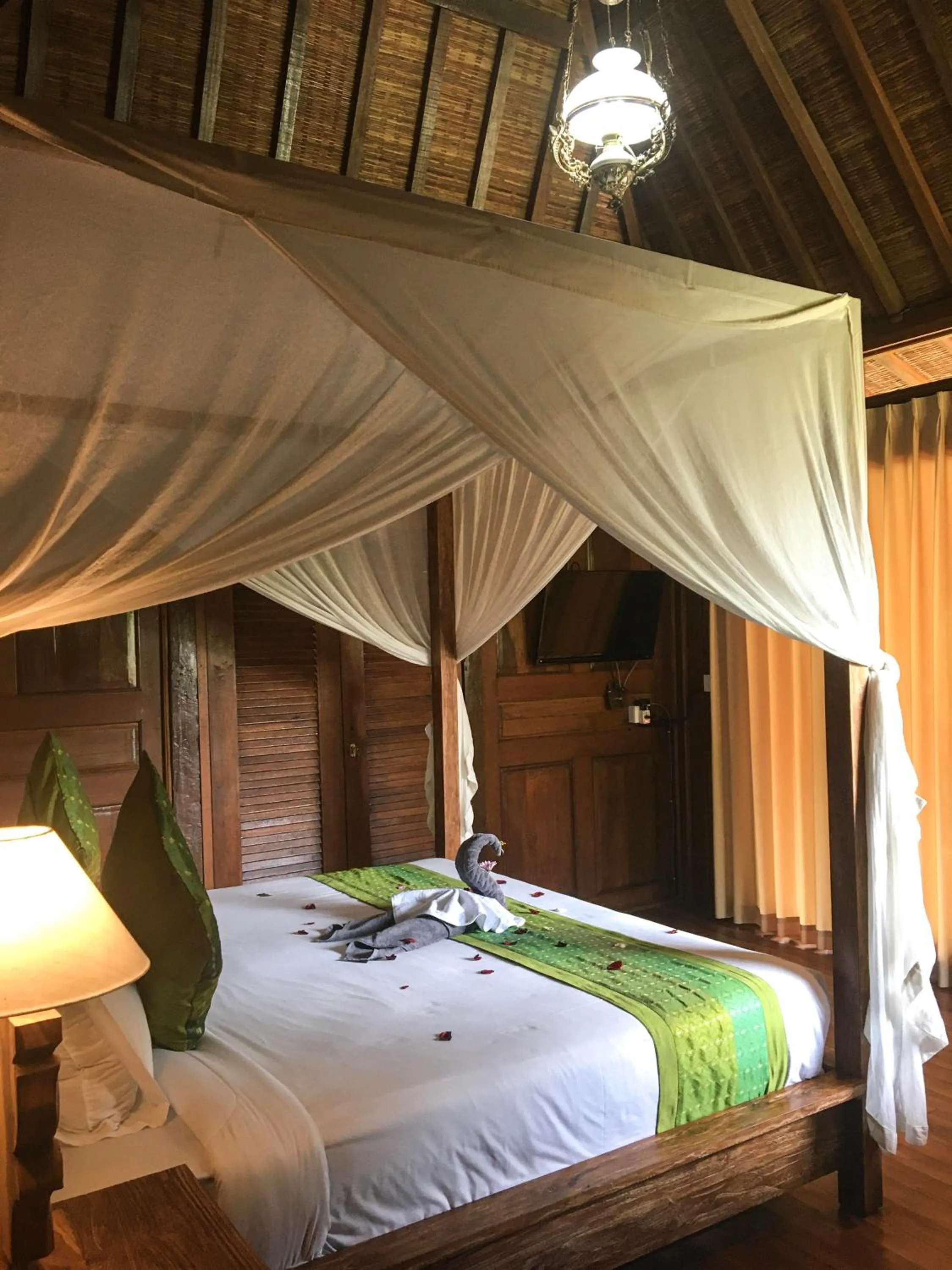 Bed in The Jungle Villa Family