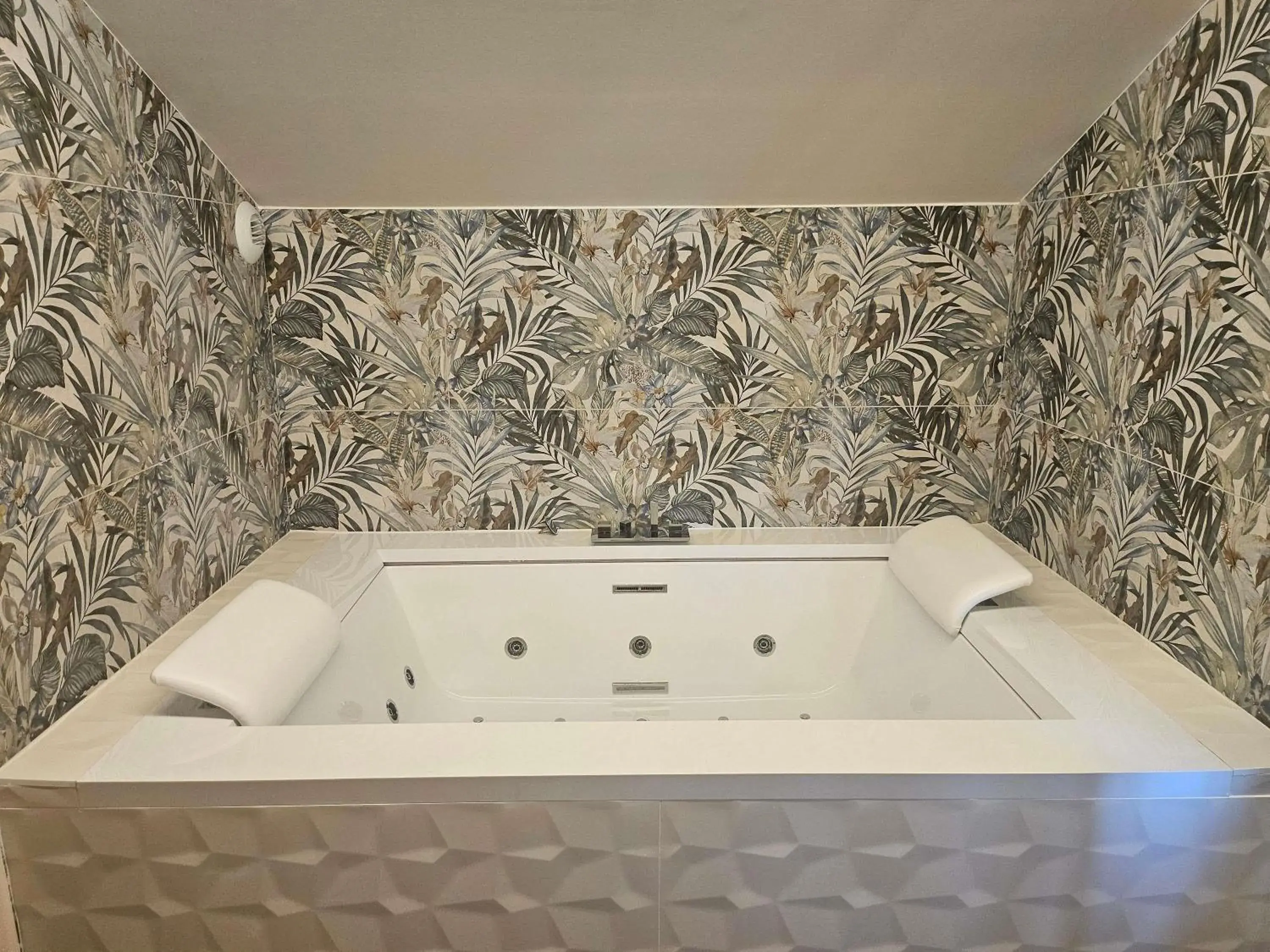 Bedroom in Mercure Albi Rives du Tarn Bedroom in Mercure Albi Rives du Tarn