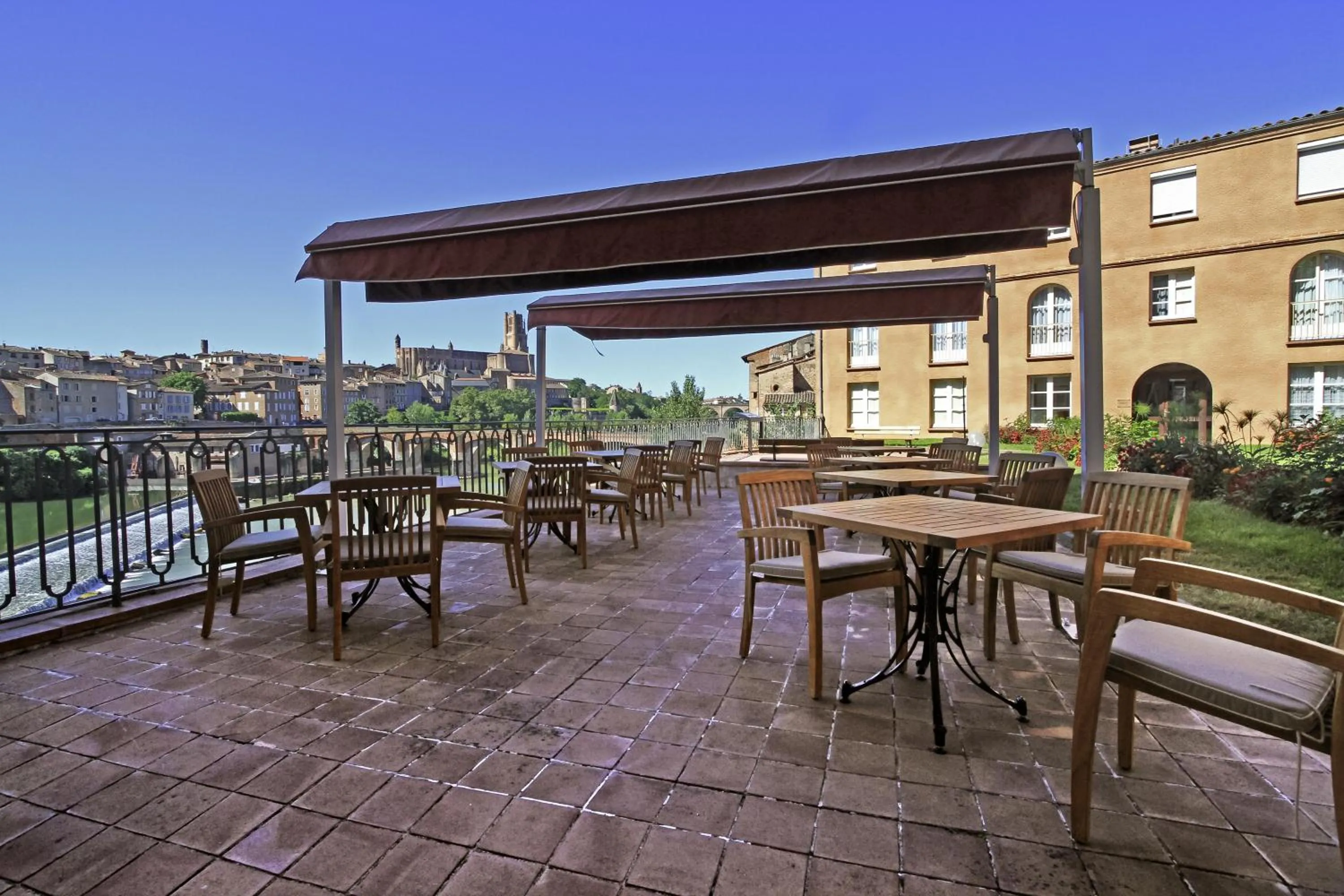 Balcony/Terrace in Mercure Albi Rives du Tarn