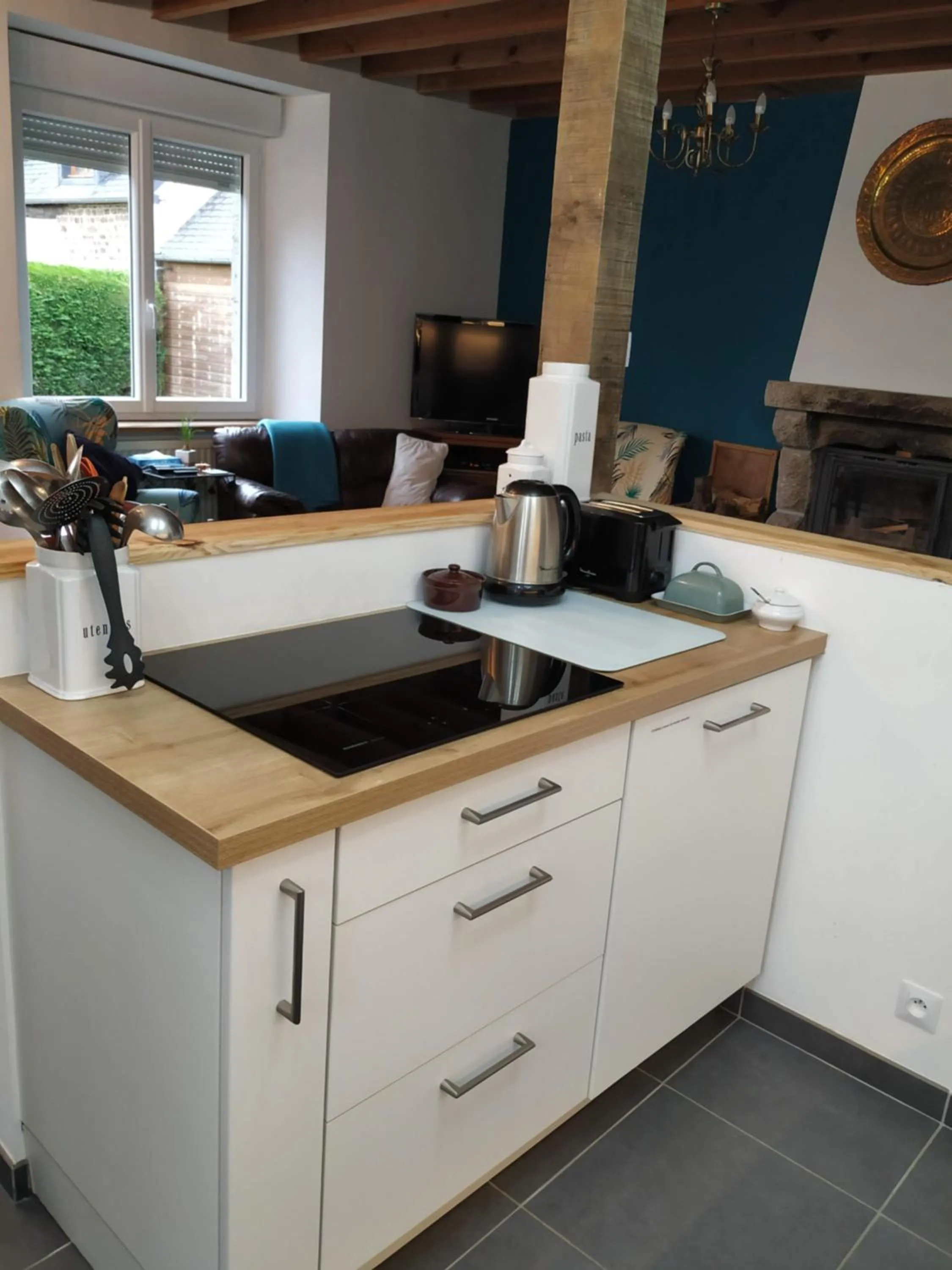 kitchen in Le Jardin B&B