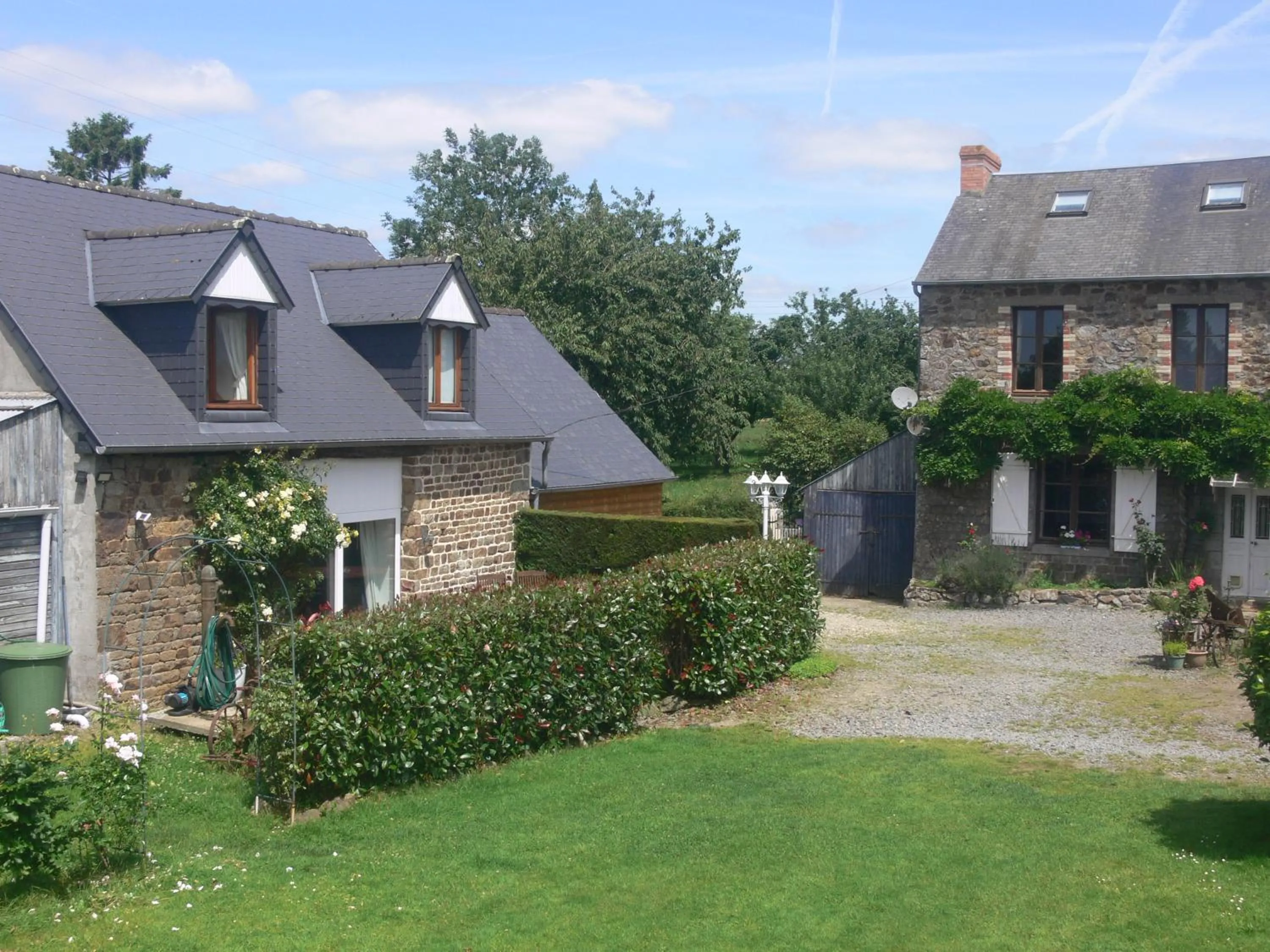 Facade/entrance in Le Jardin B&B