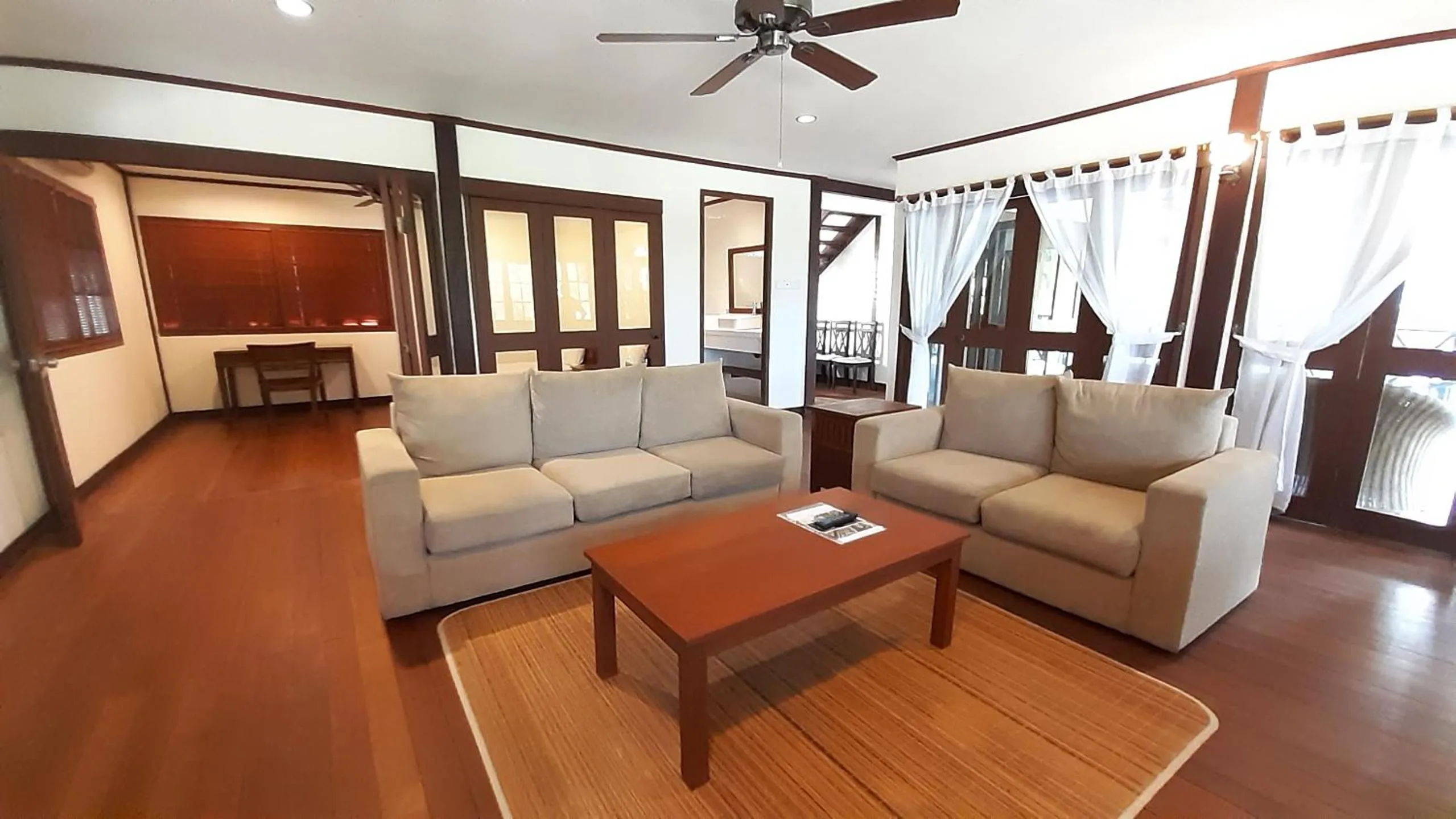 Living room in Nongsa Village