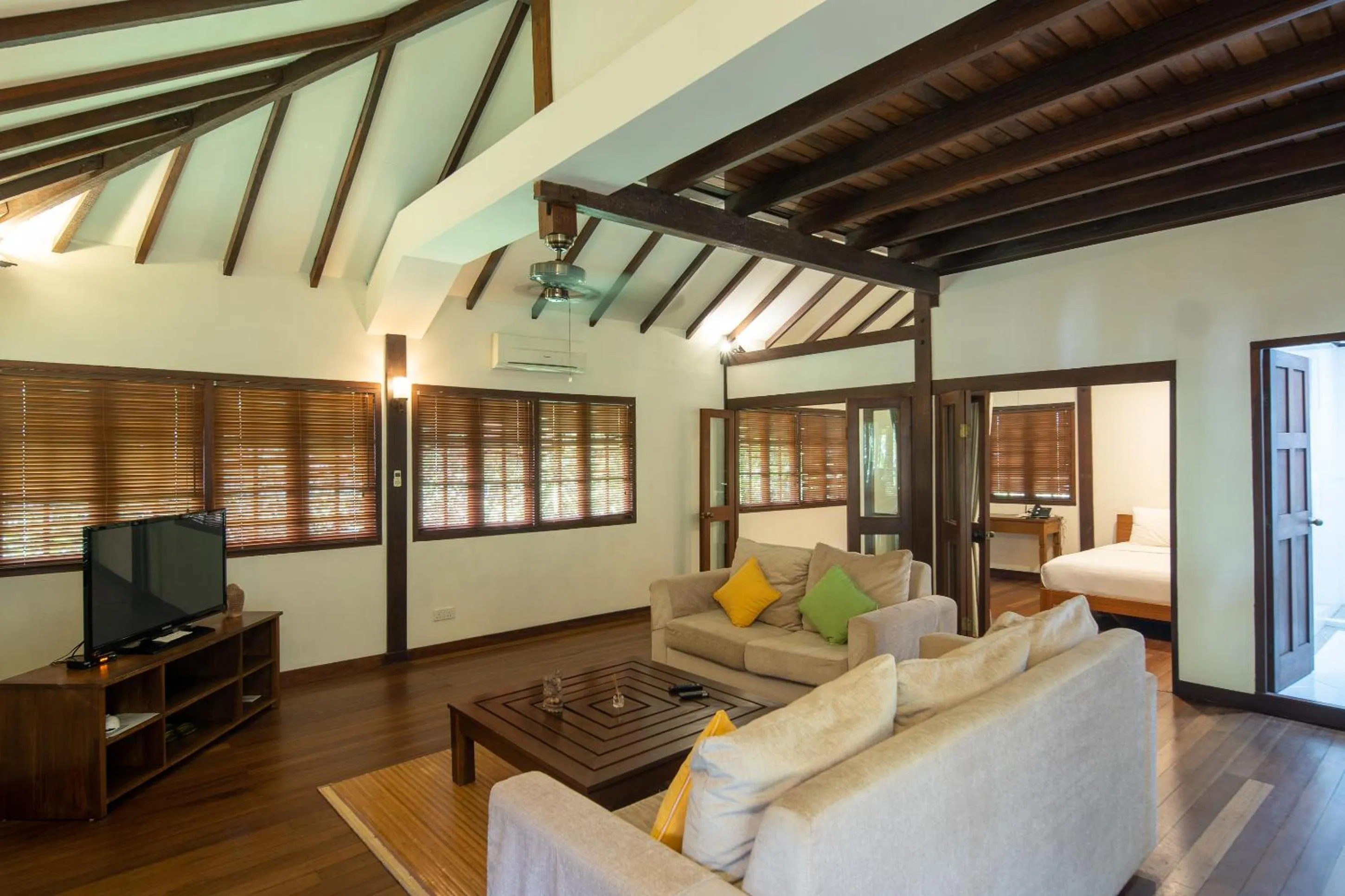 Living room in Nongsa Village