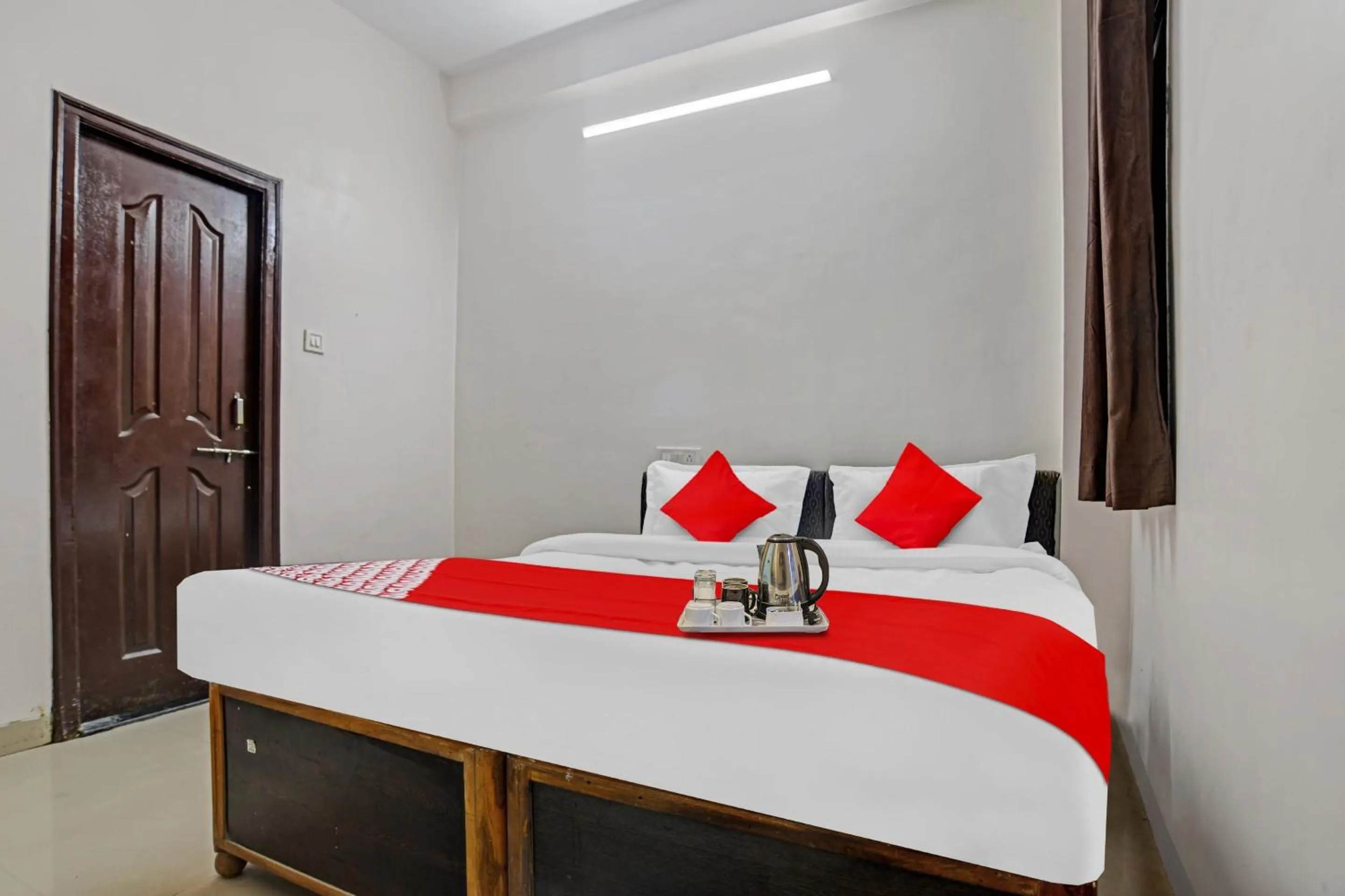 Bedroom, Bed in Hotel O SILVER PEACE