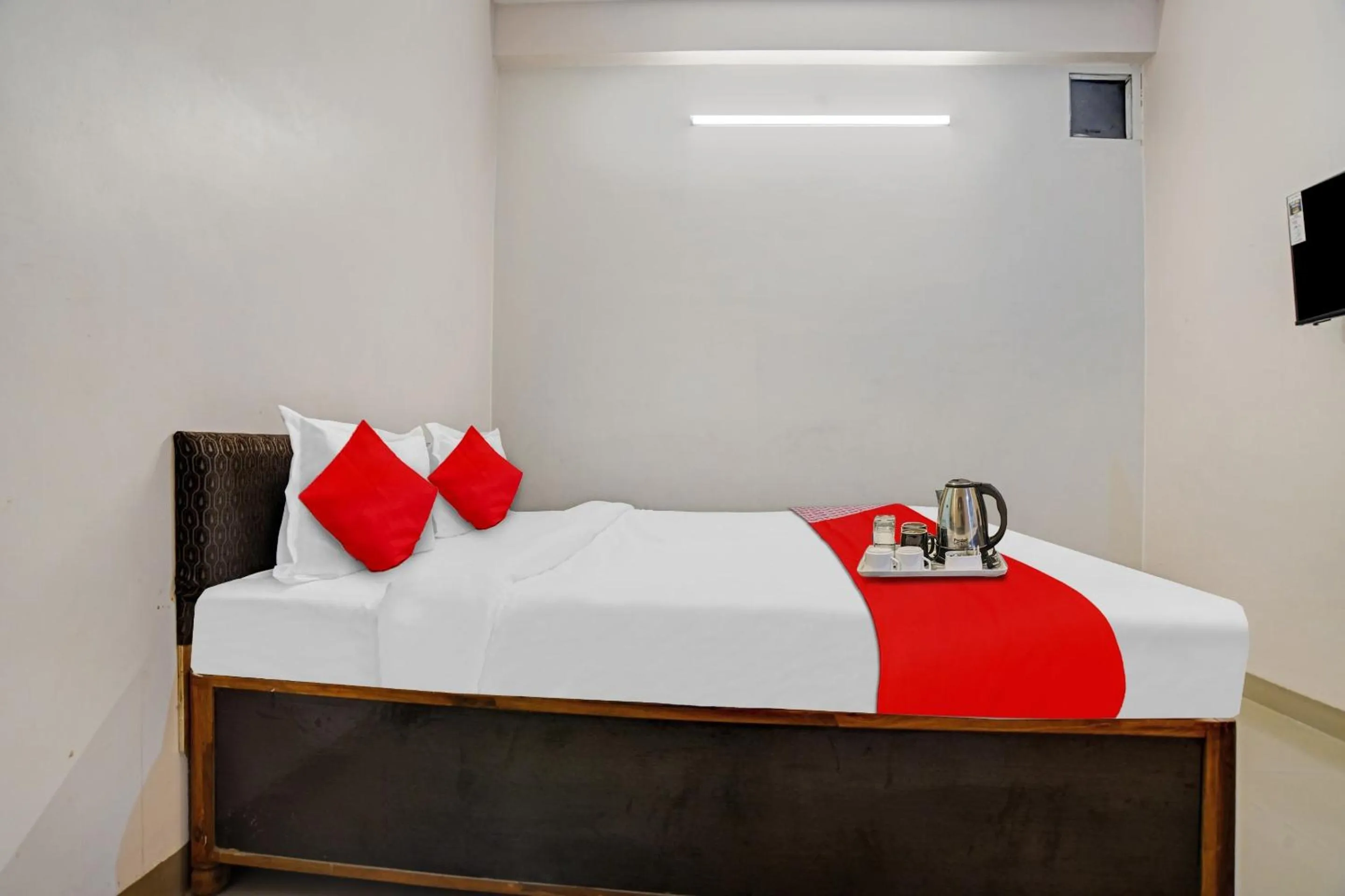 Bedroom, Bed in Hotel O SILVER PEACE