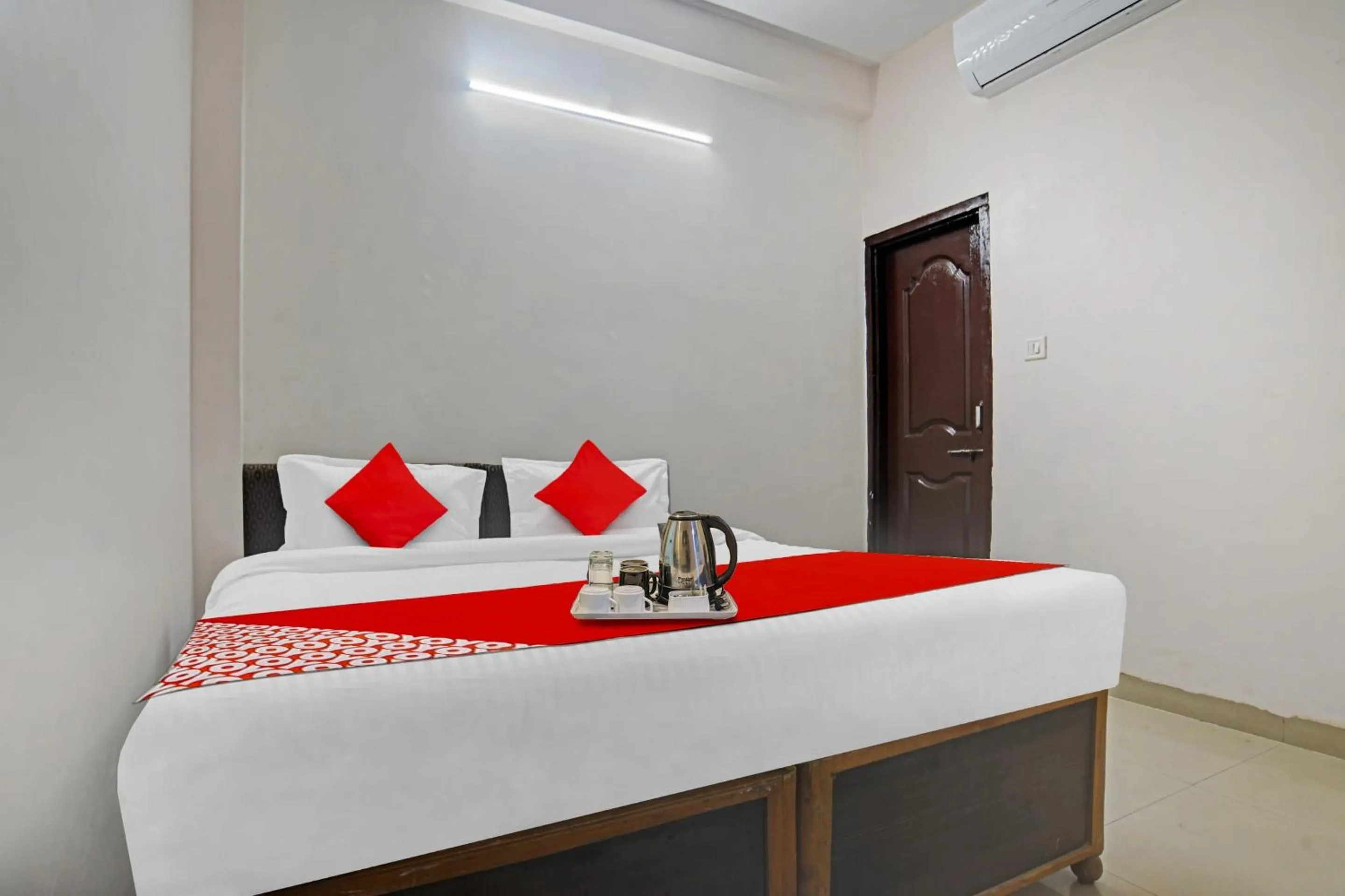 Bedroom, Bed in Hotel O SILVER PEACE