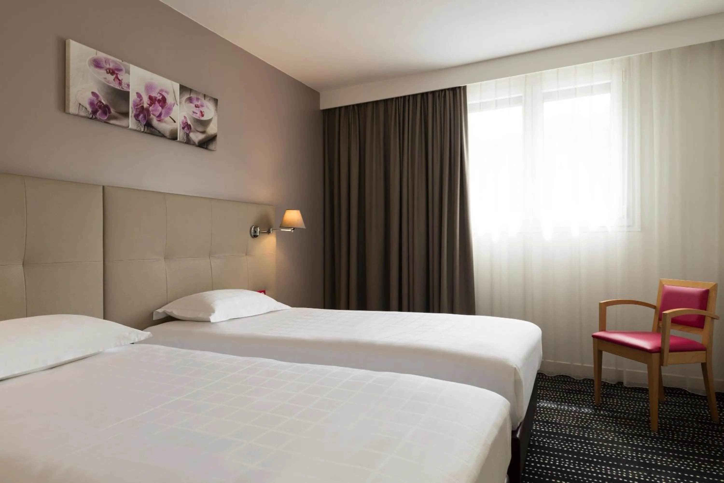 Bedroom, Bed in BRIT HOTEL Confort Le Limouzi TULLE