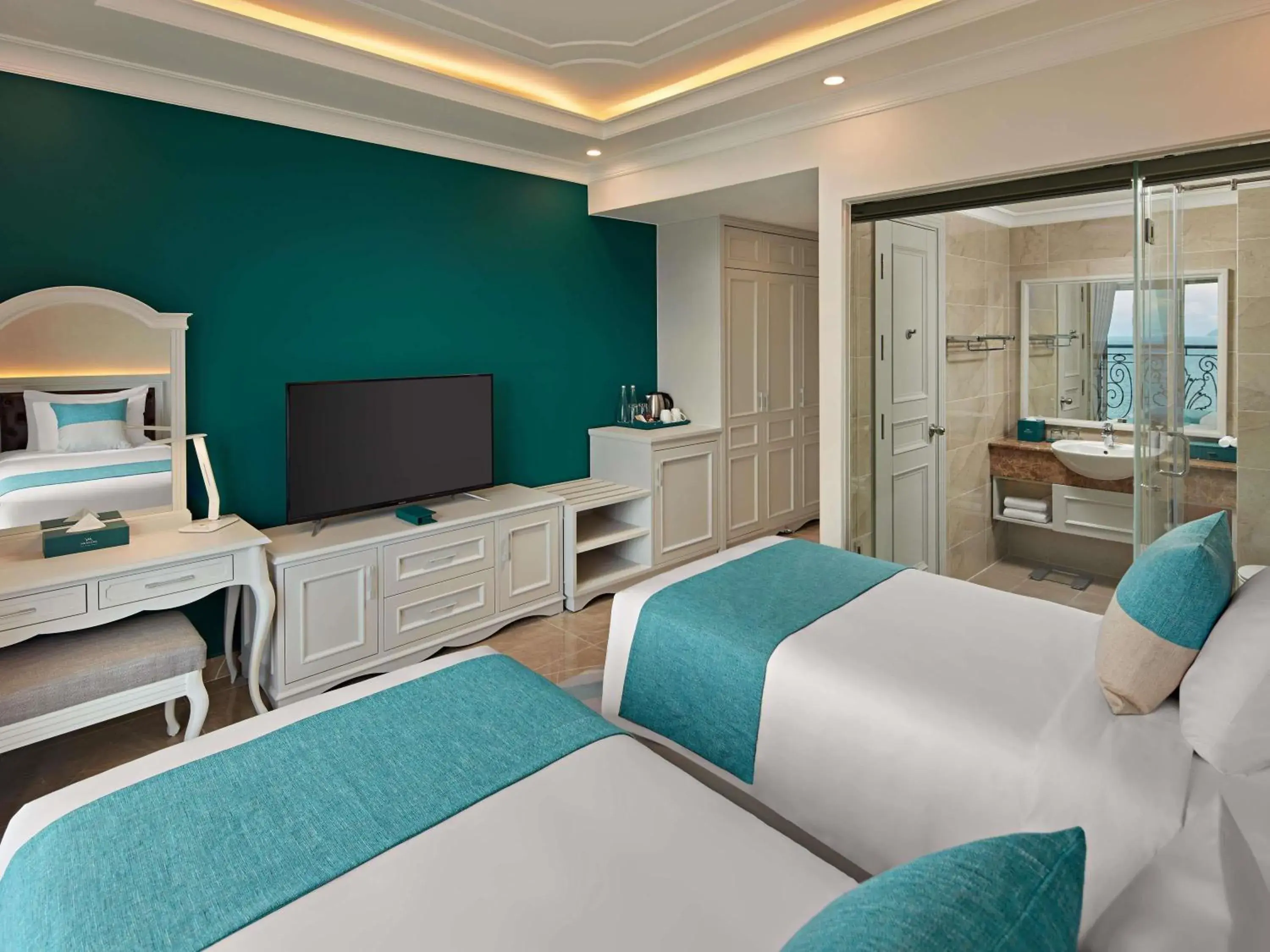 Privilege Twin Room with Sea View in Mercure Nha Trang Beach Privilege Twin Room with Sea View in Mercure Nha Trang Beach