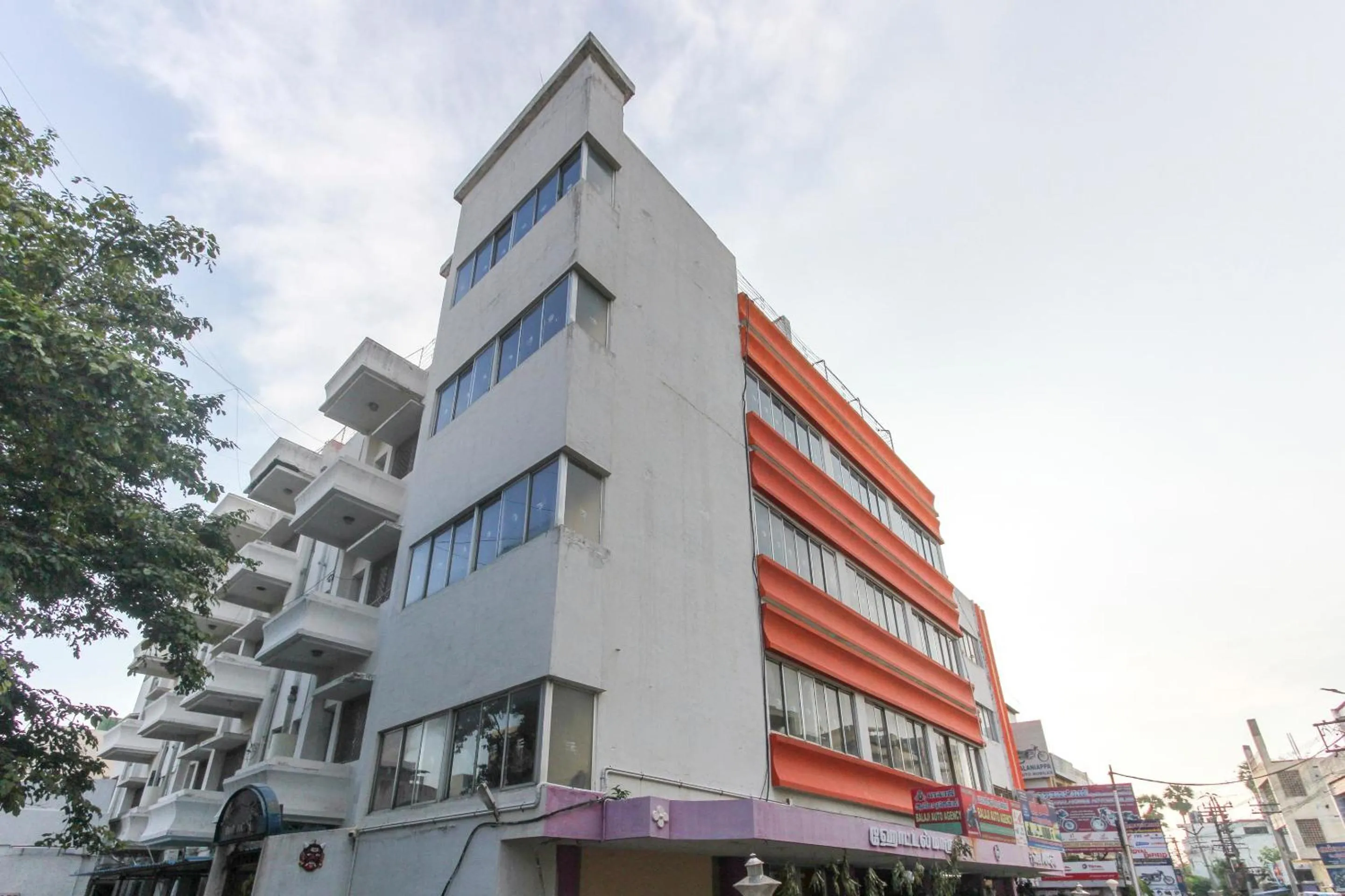 Facade/entrance in Super Hotel O Maruthi