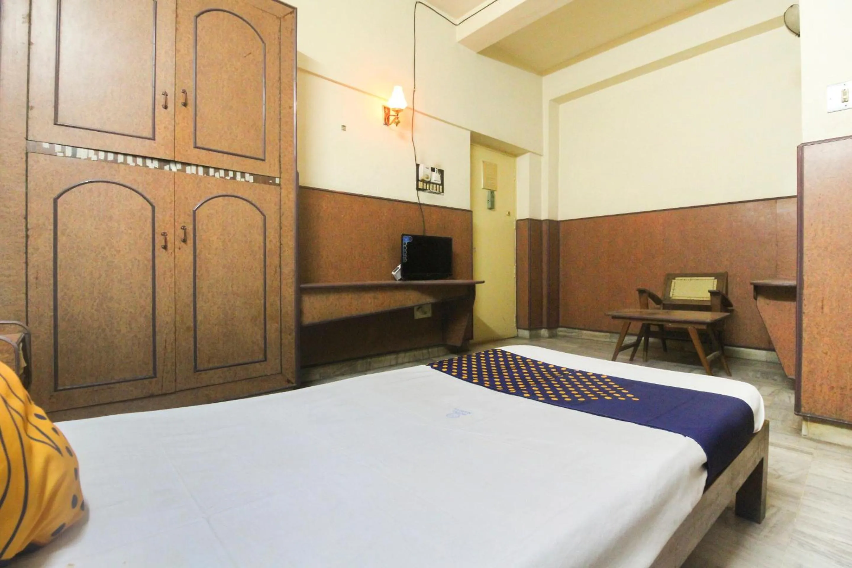 Bedroom, Bed in Super Hotel O Maruthi