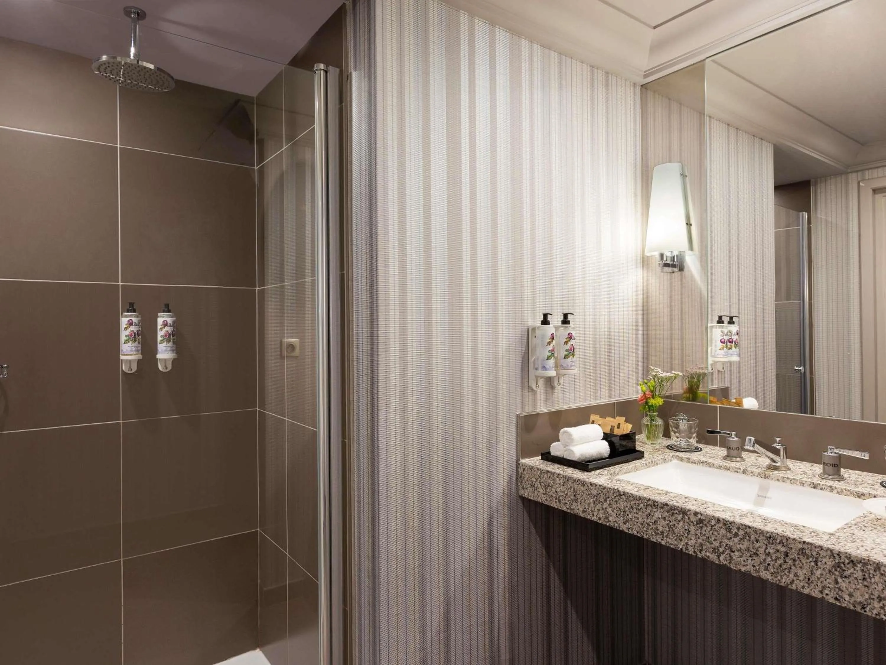 Bedroom in Le Royal Hotel Lyon - MGallery Collection