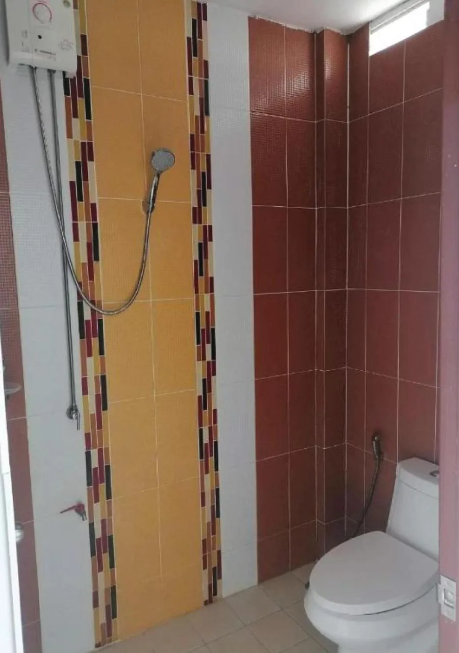 Shower in Staychill Resort