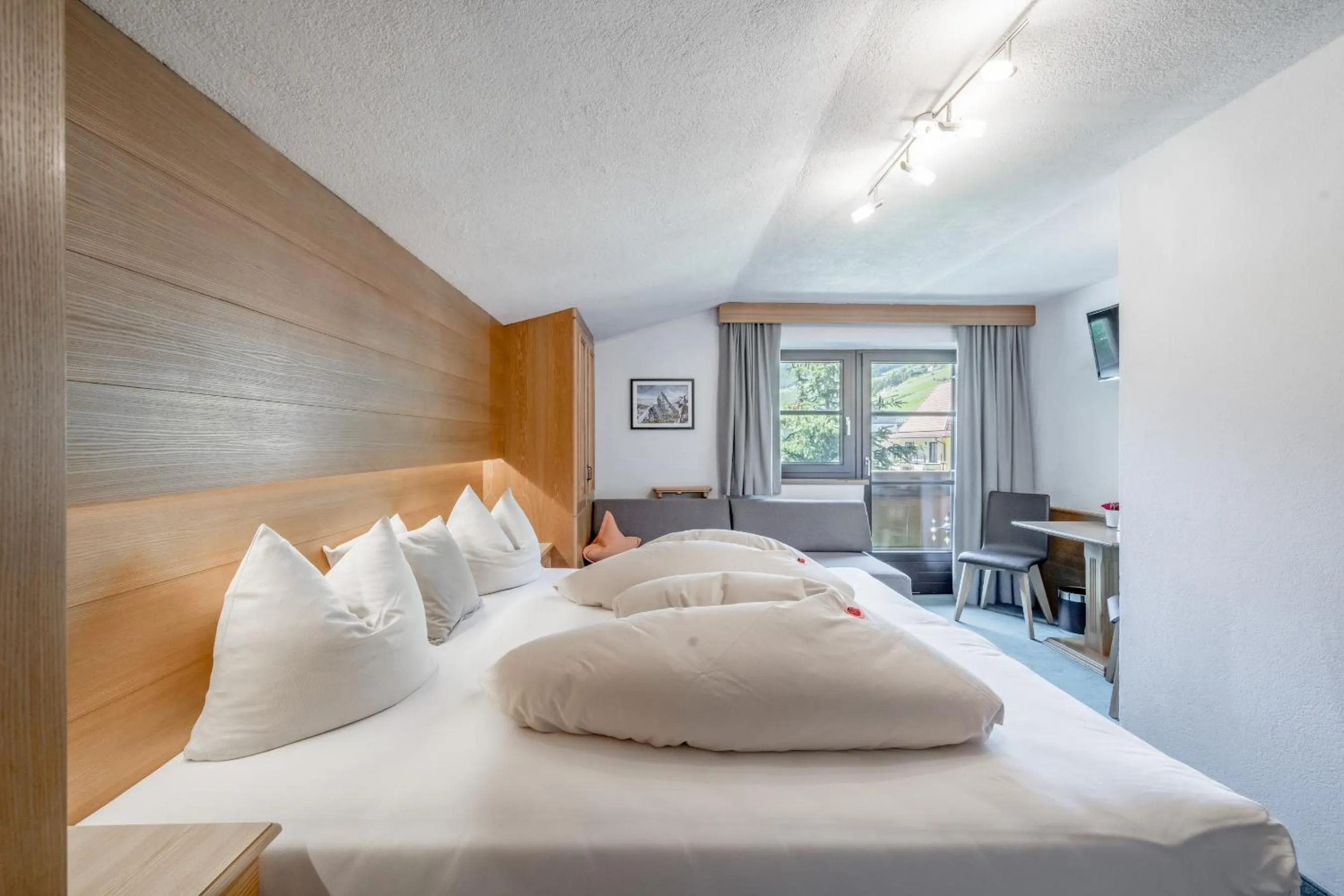 Photo of the whole room, Bed in Corso`s Annabell - Bed & Breakfast