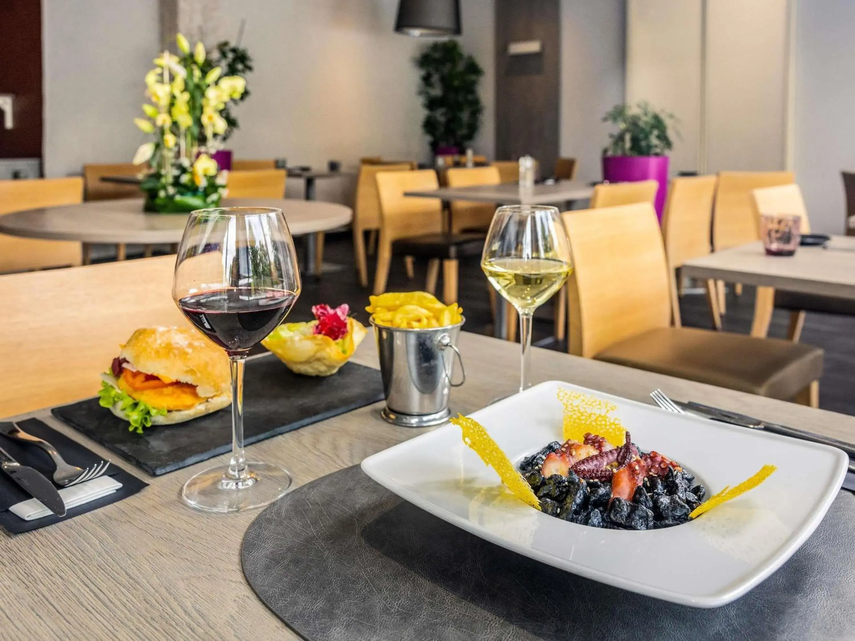 Restaurant/places to eat in Mercure Strasbourg Aéroport Restaurant/places to eat in Mercure Strasbourg Aéroport