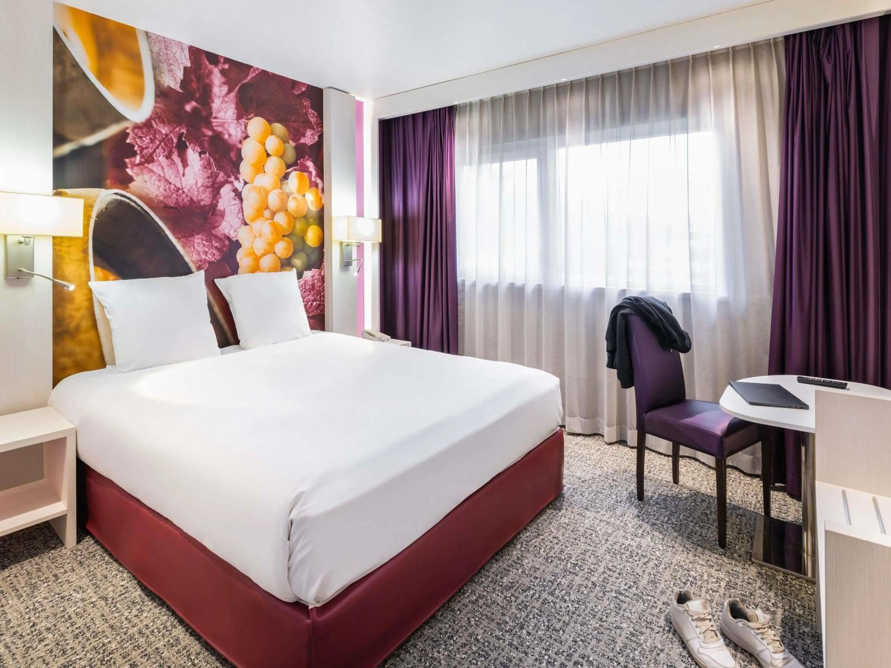 Bedroom, Bed in Mercure Strasbourg Aéroport