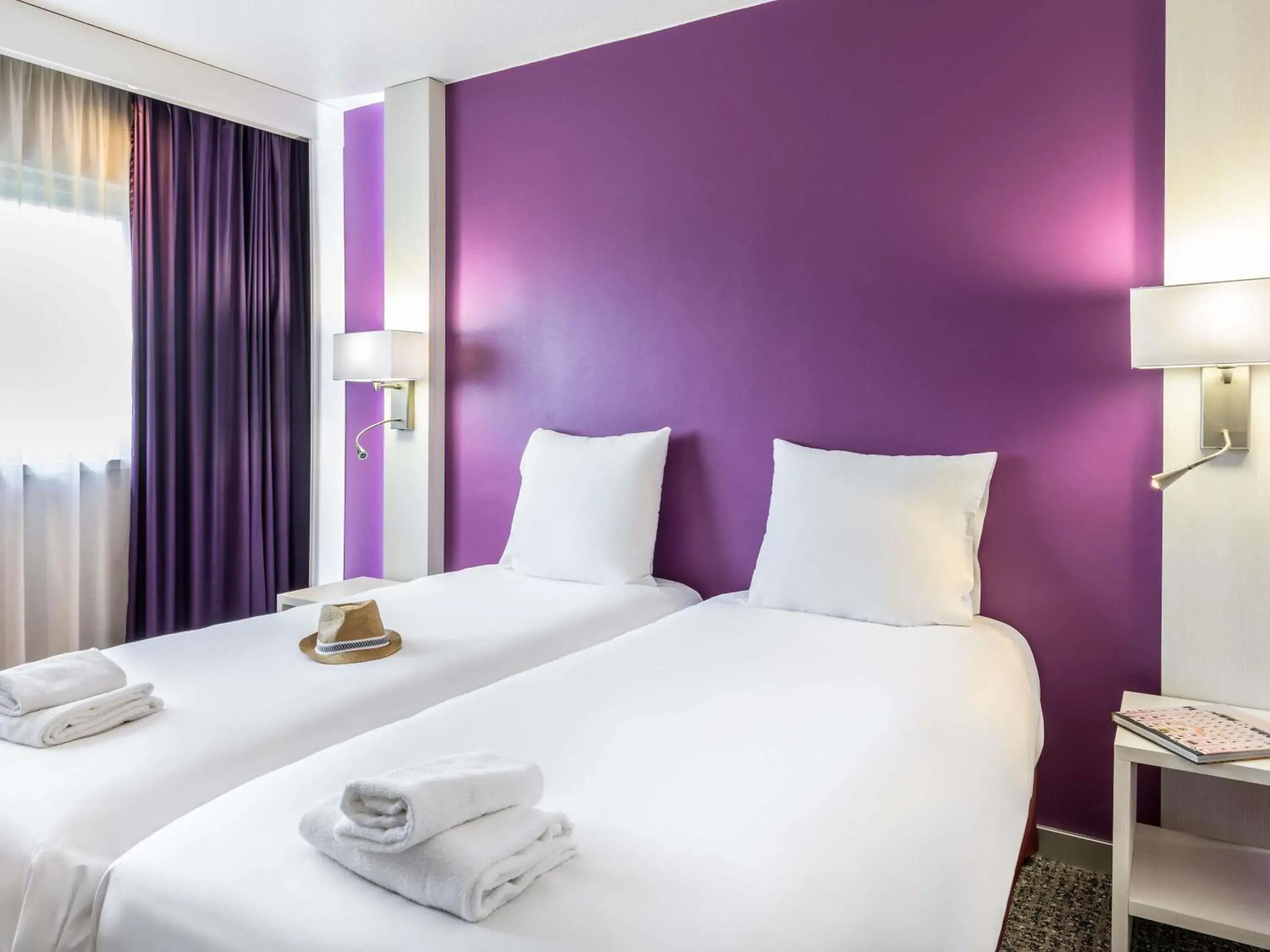 Bedroom, Bed in Mercure Strasbourg Aéroport Bedroom, Bed in Mercure Strasbourg Aéroport