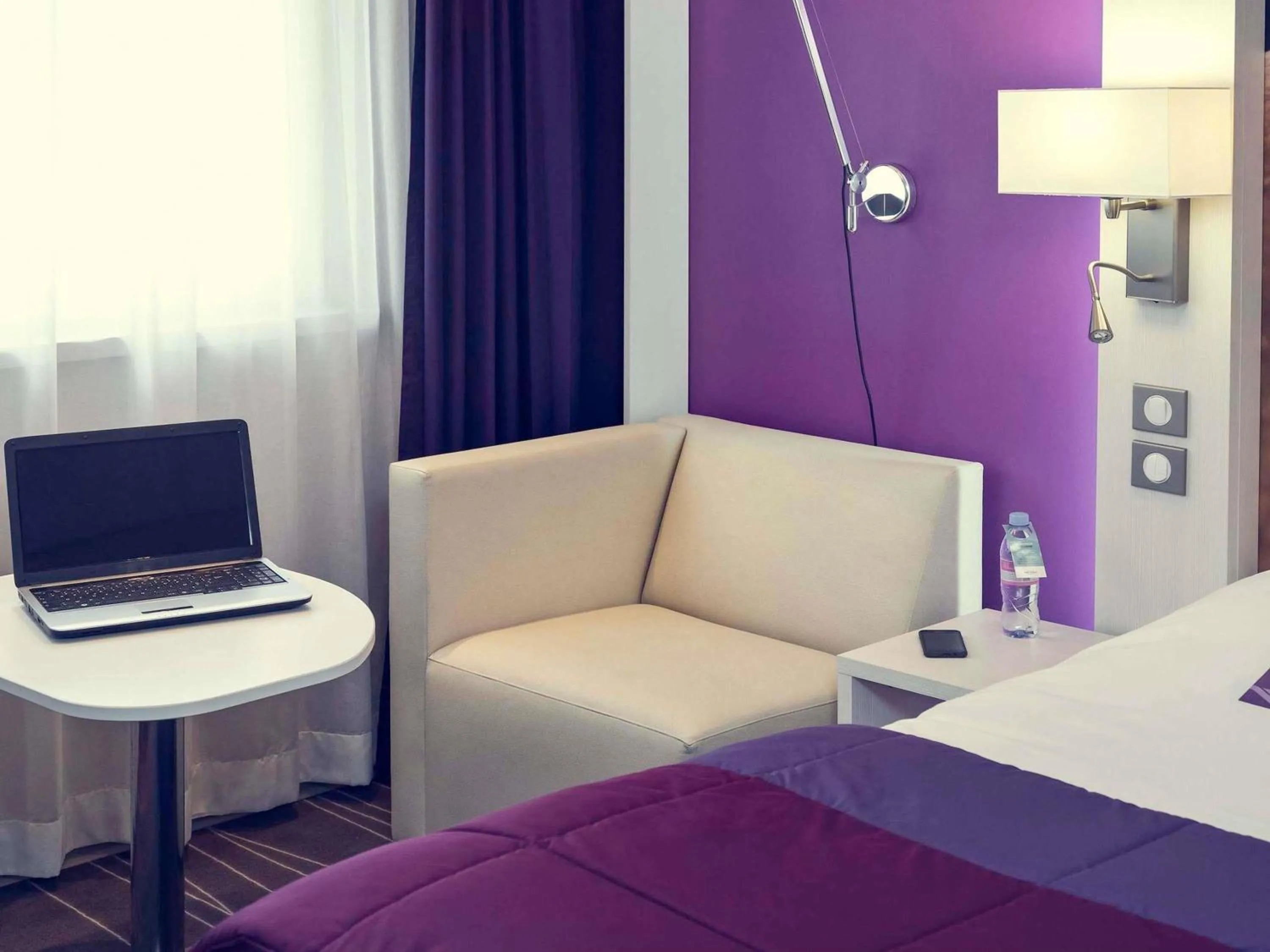 Bedroom, Bed in Mercure Strasbourg Aéroport