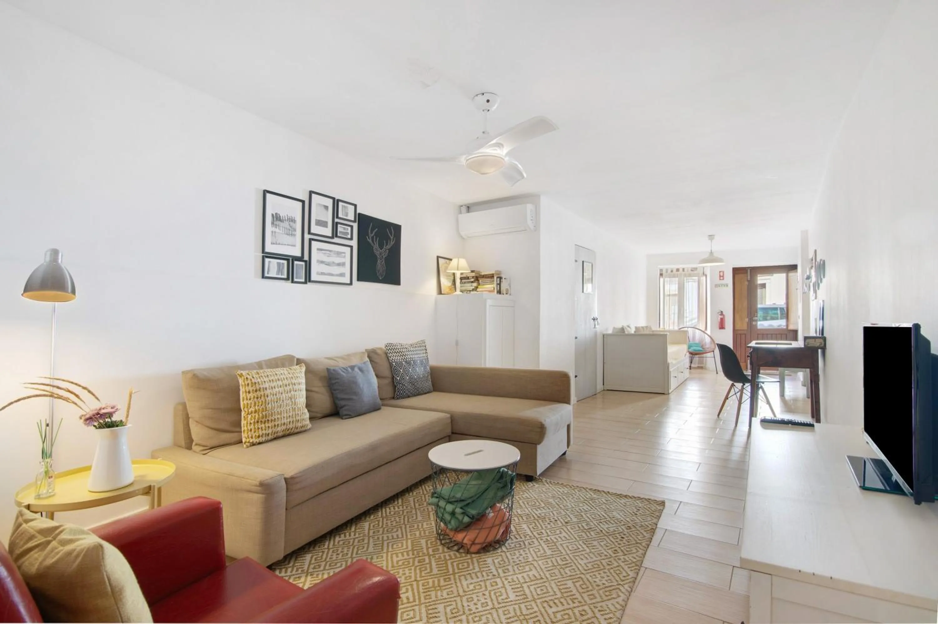 Apartment with Shower in Casa Amarela
