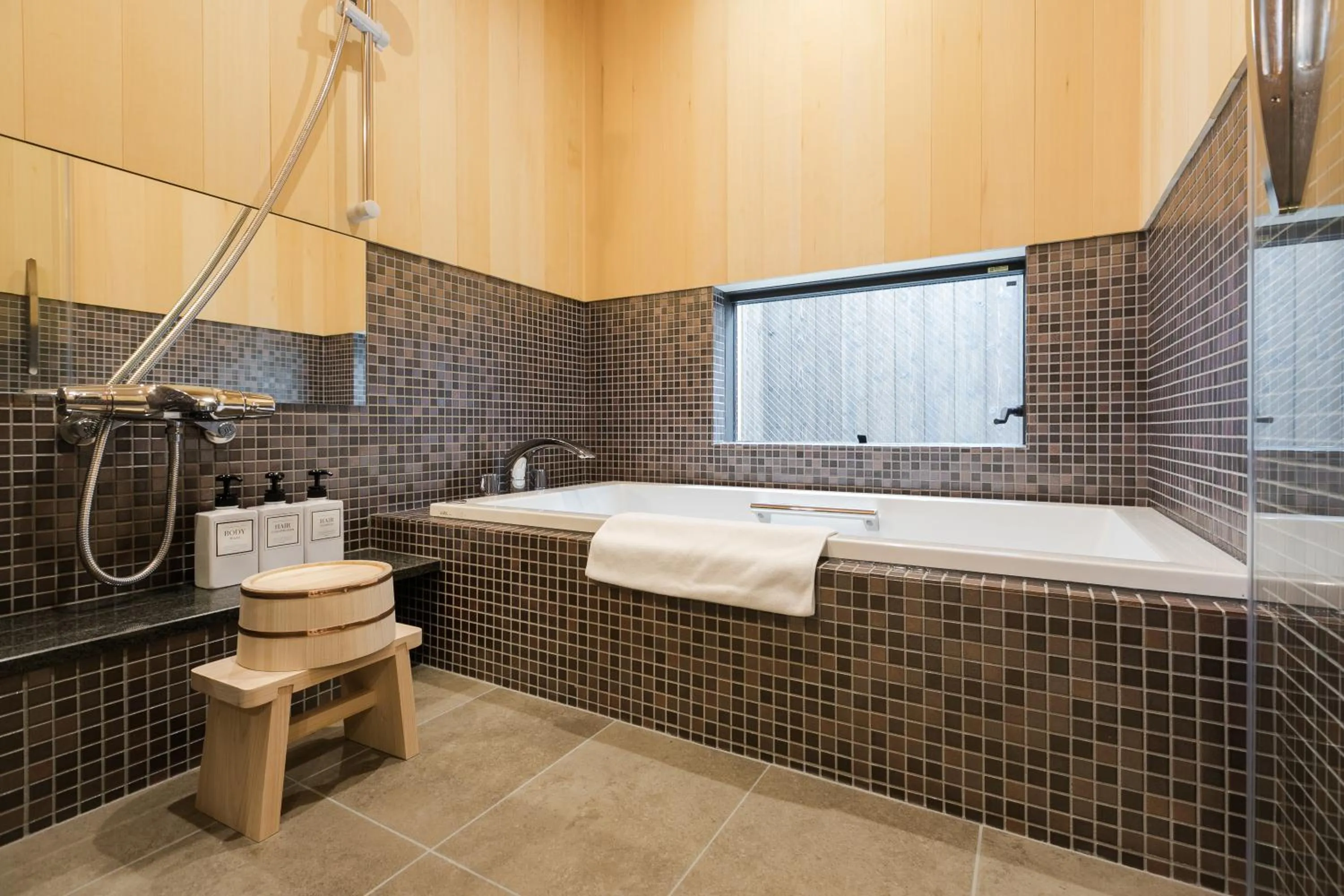 Shower in No.8 Kyoto