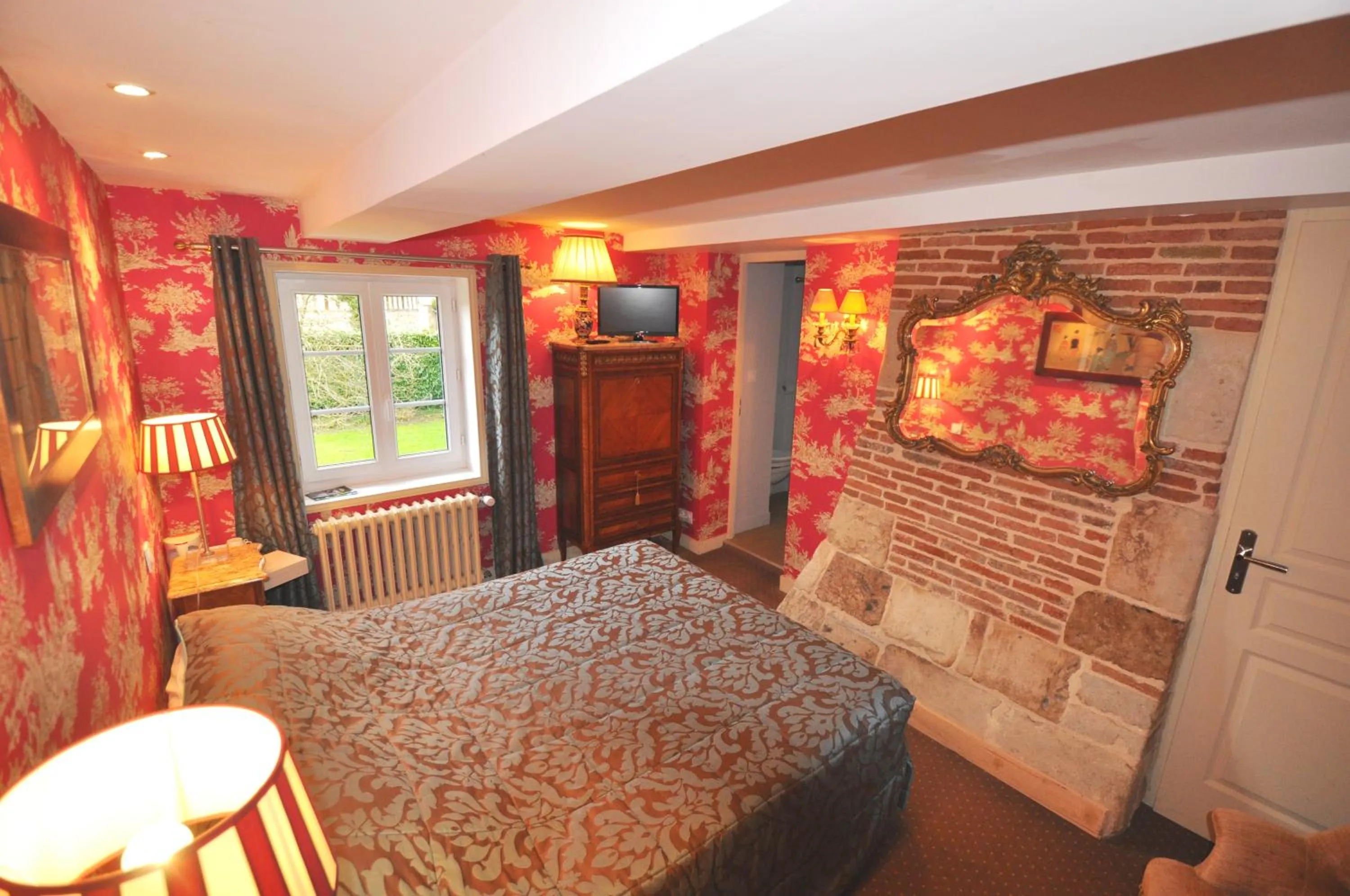 Bedroom, Bed in Manoir des Lions de Tourgéville