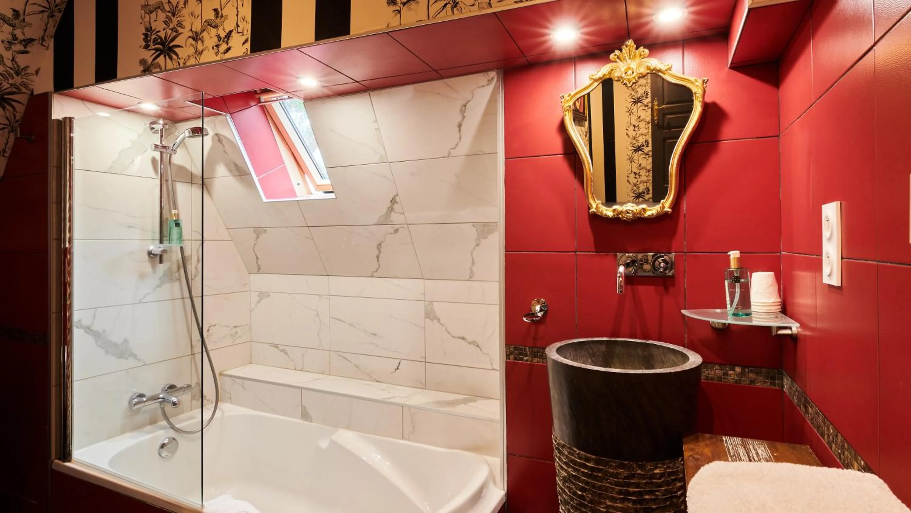 Shower in Manoir des Lions de Tourgéville