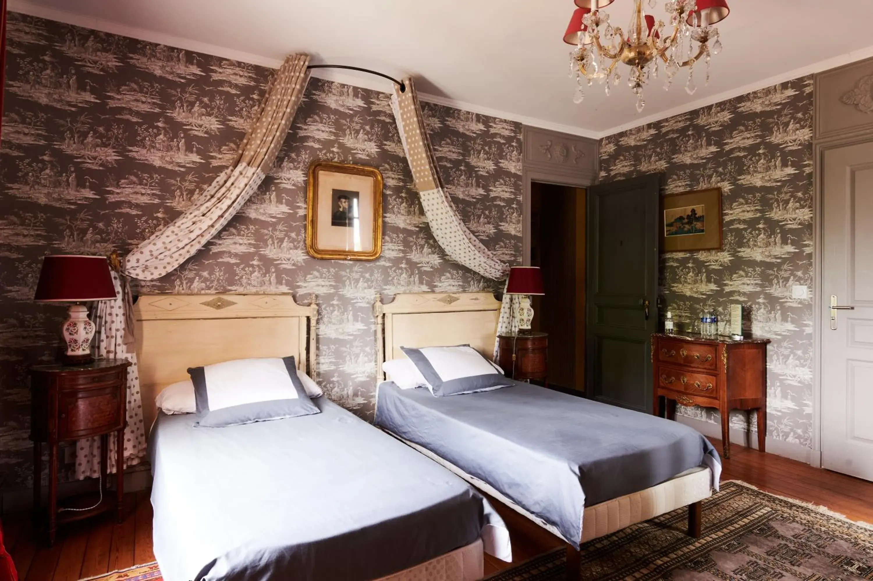 Twin or Comfort Double Room in Manoir des Lions de Tourgéville Twin or Comfort Double Room in Manoir des Lions de Tourgéville