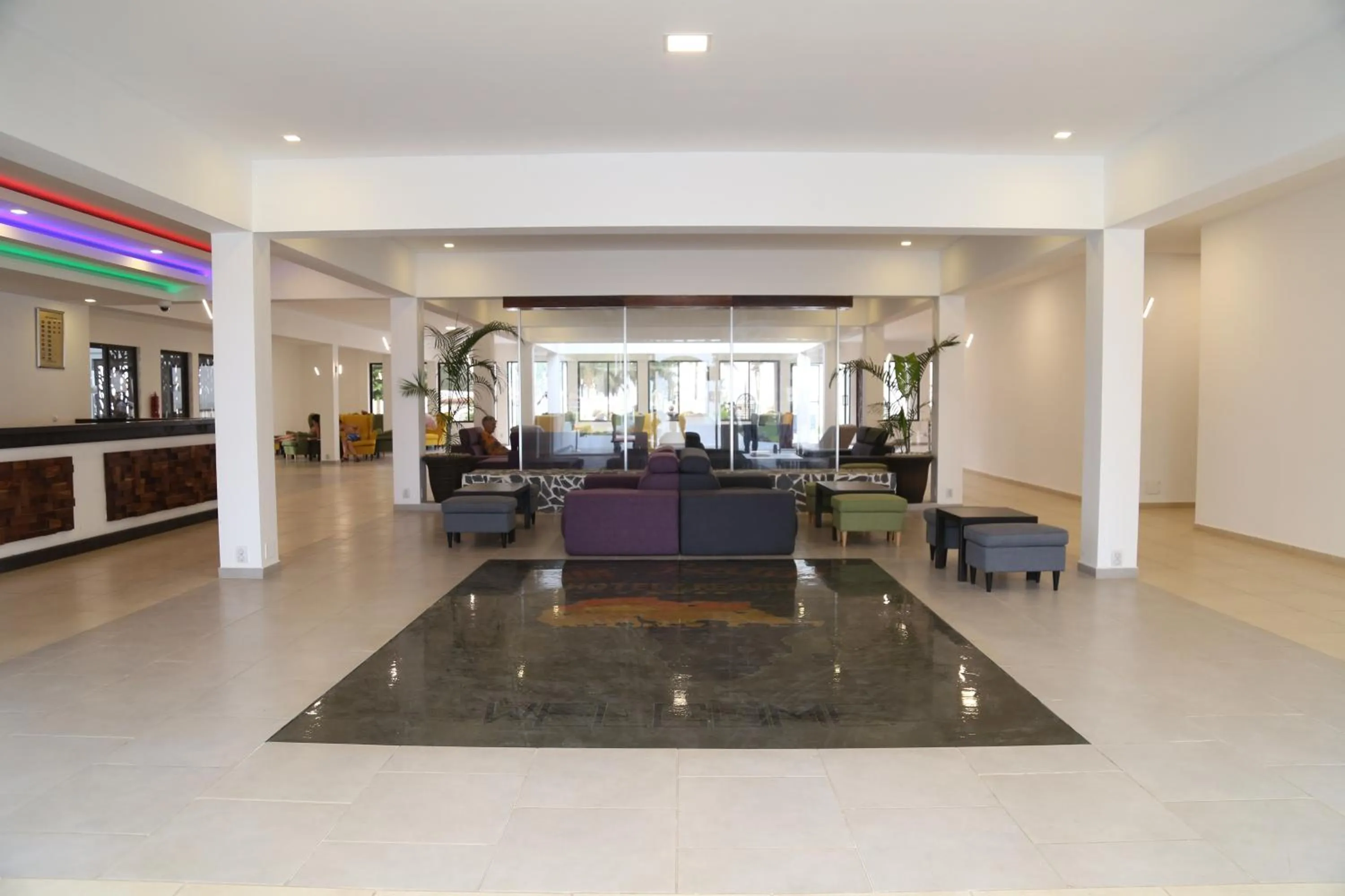 Sunbeach Hotel & Resort