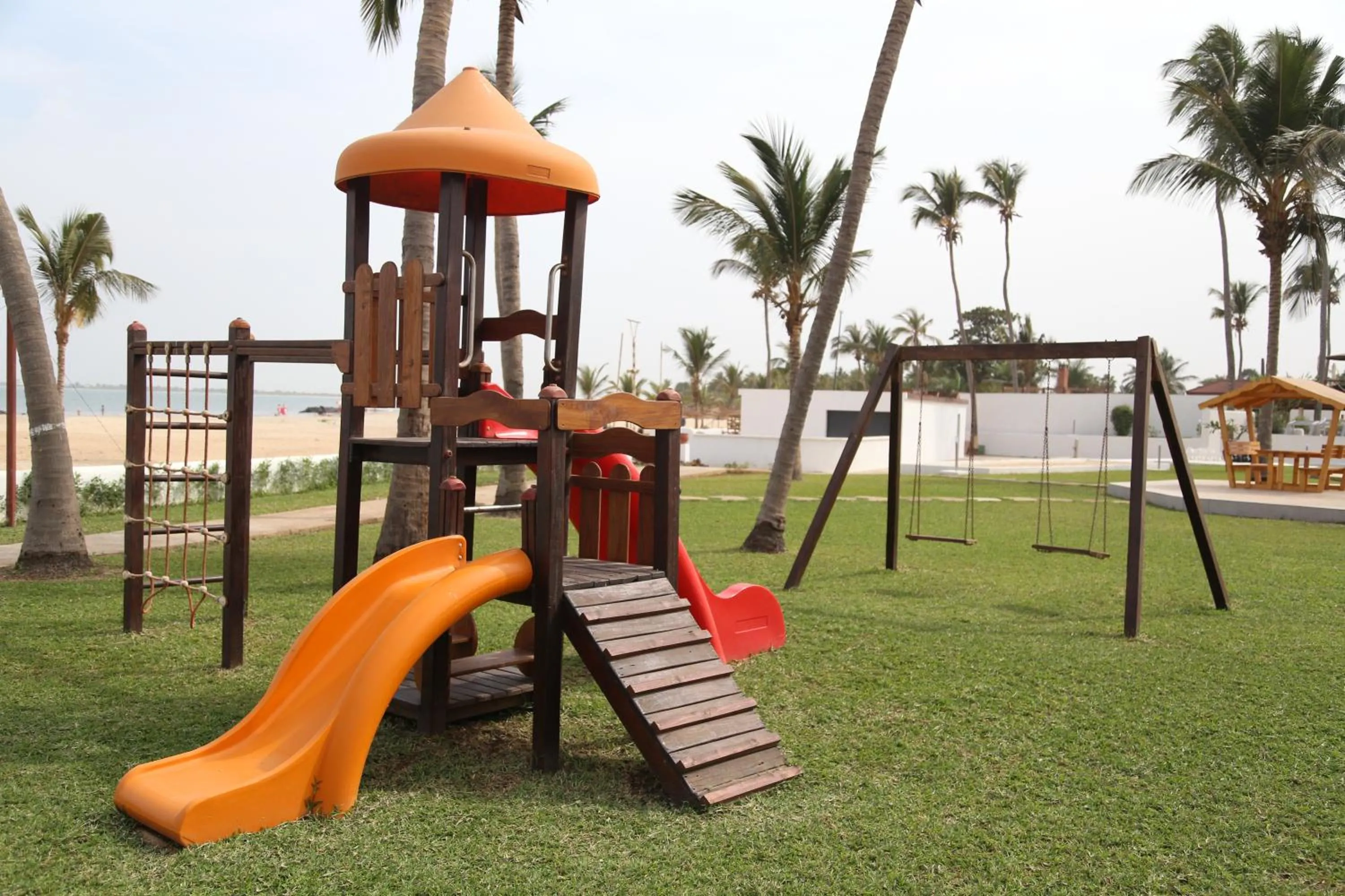 Sunbeach Hotel & Resort