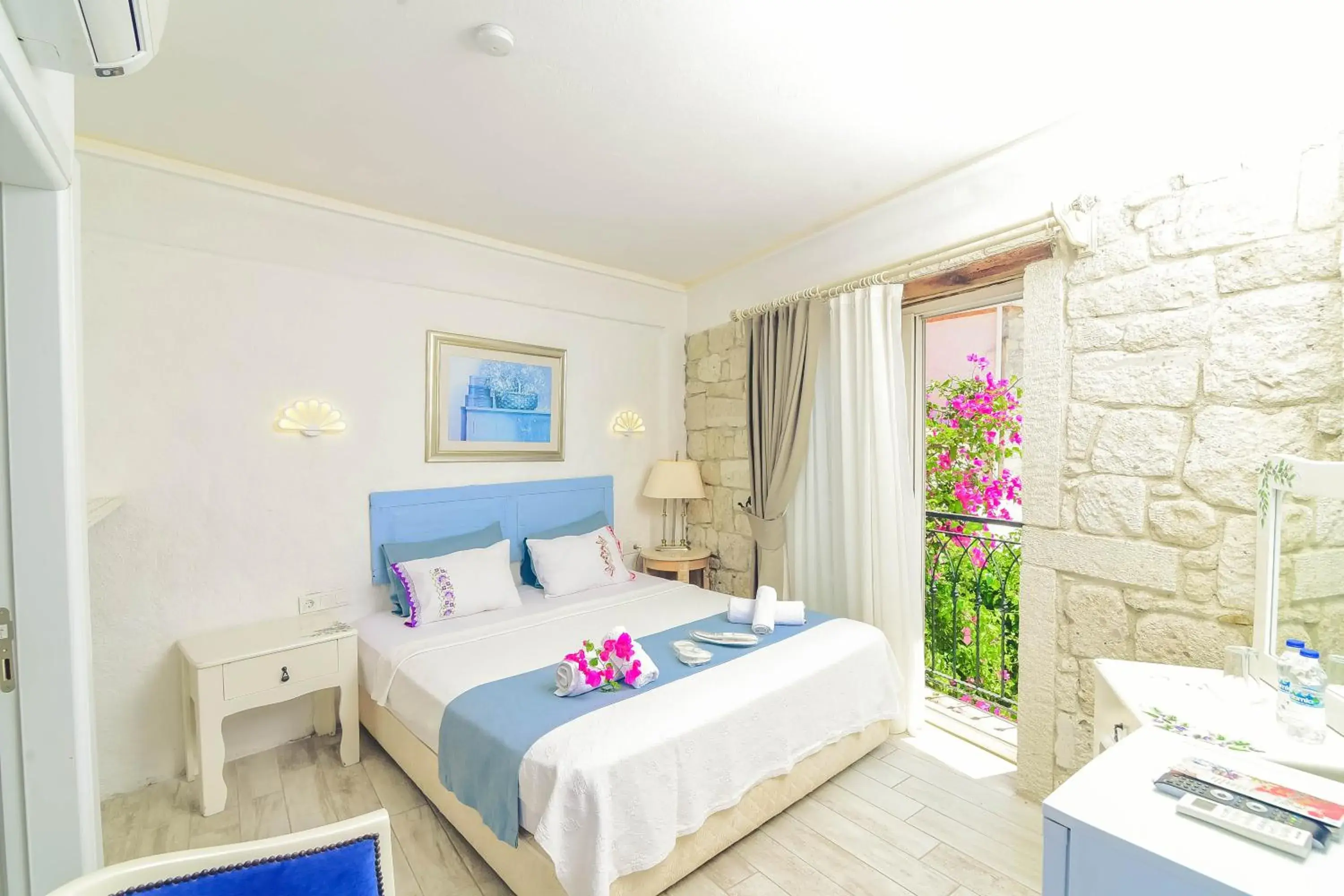 Bed in Alacati Asmali Konak Hotel Bed in Alacati Asmali Konak Hotel