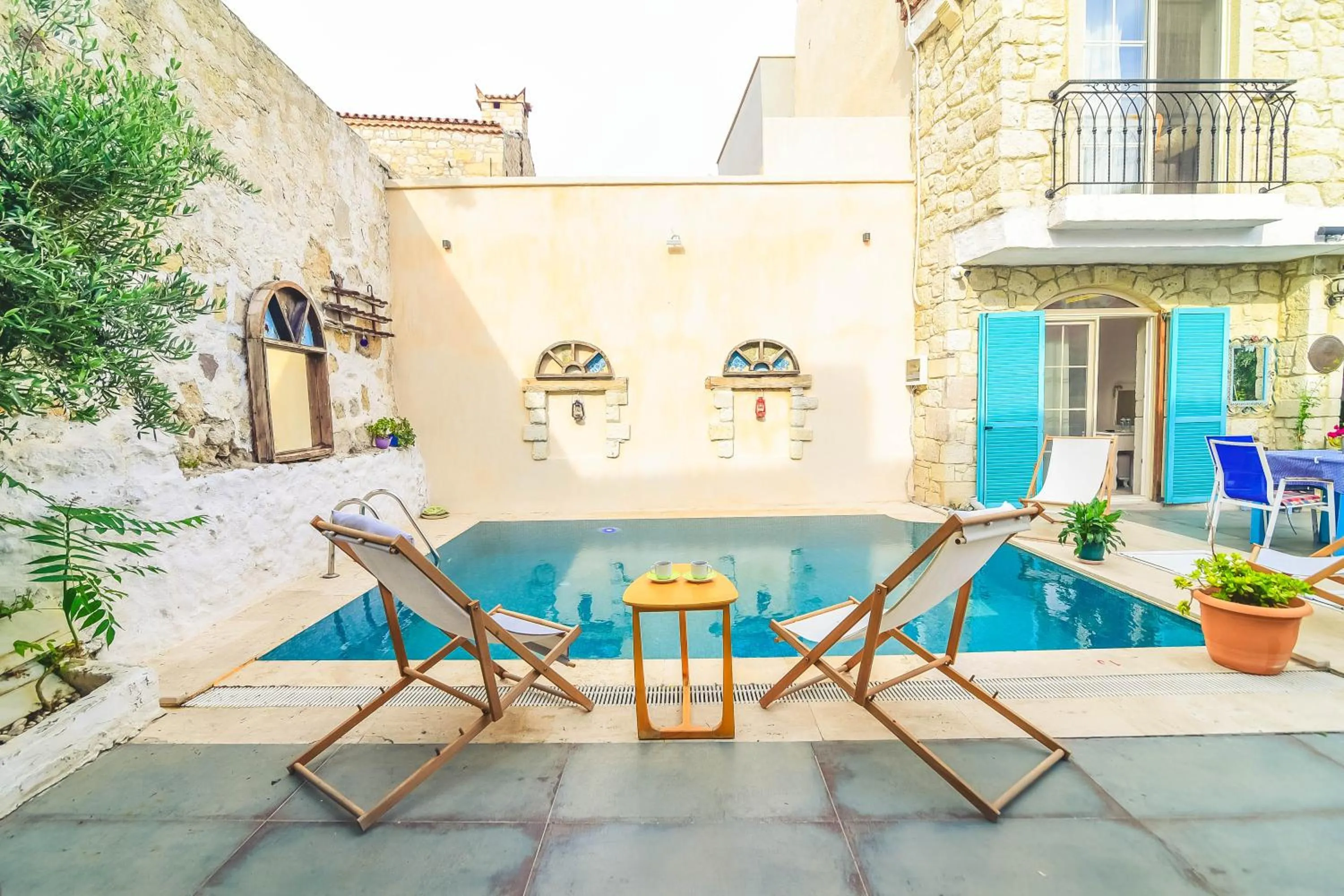 Alacati Asmali Konak Hotel