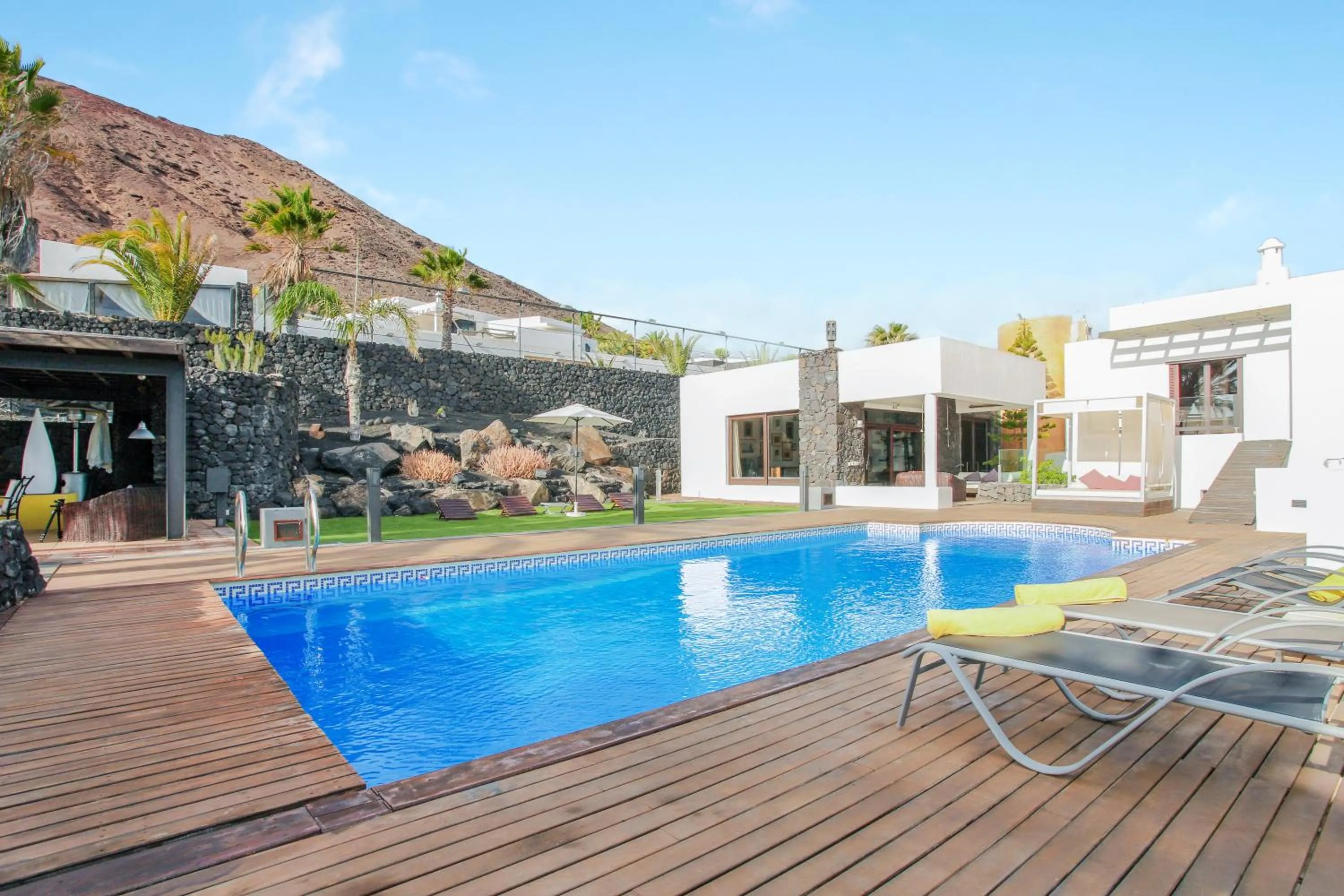 Property building in Villa Abaego