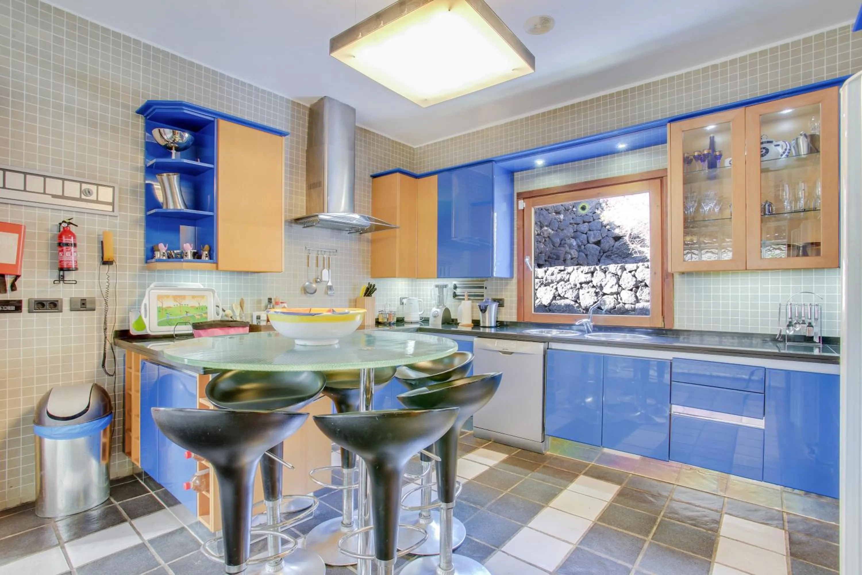 Kitchen or kitchenette in Villa Abaego