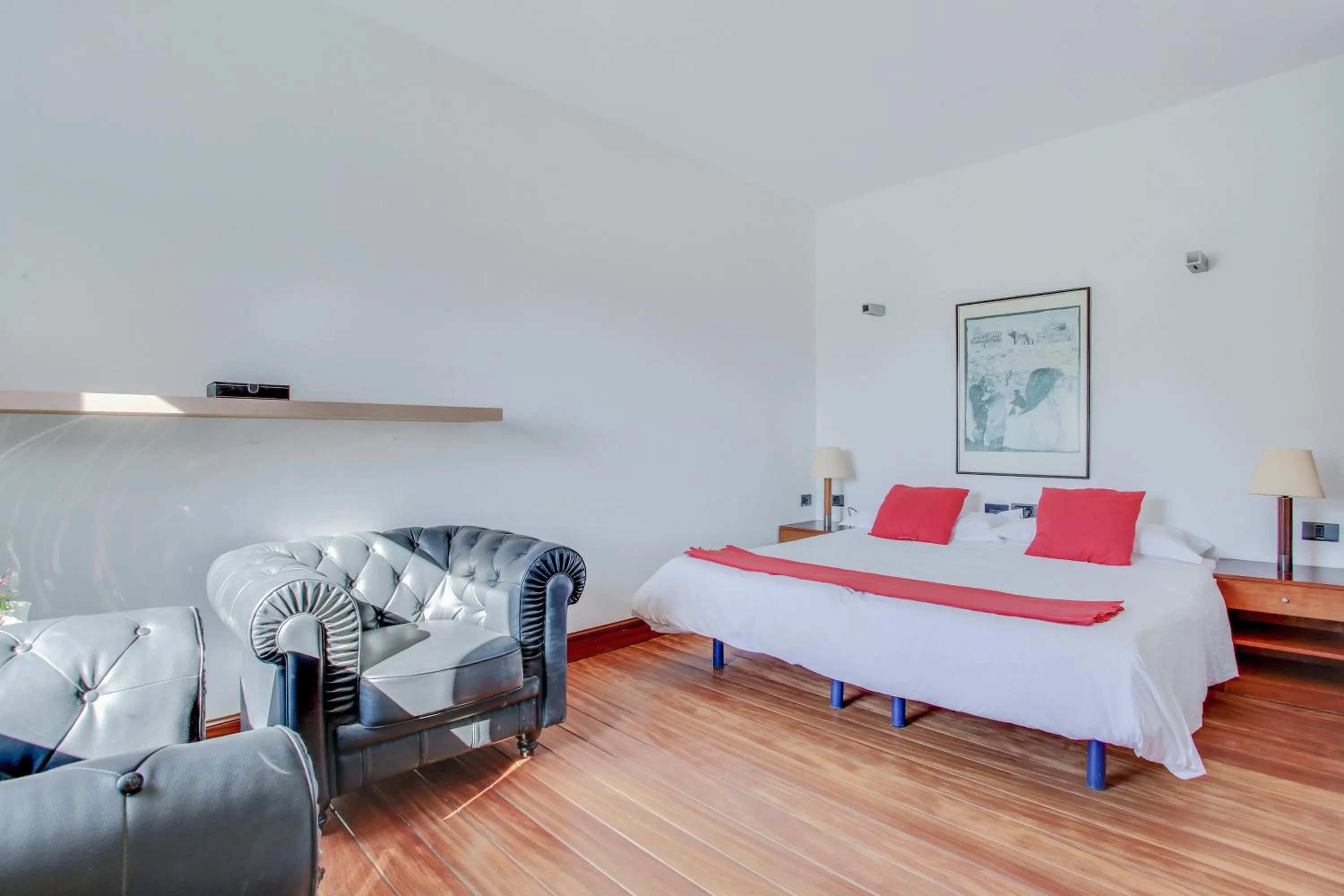 Living room, Bed in Villa Abaego