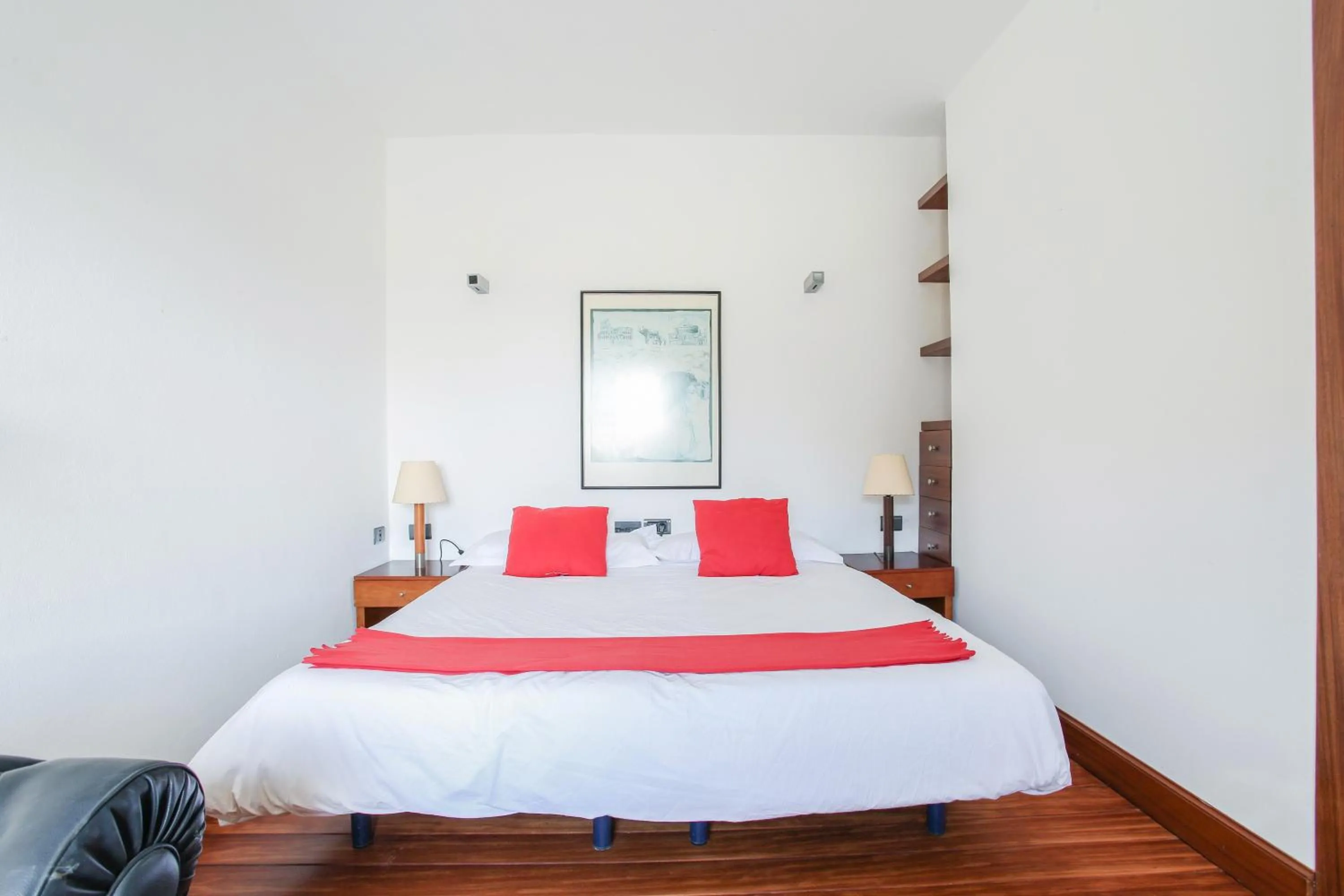 Living room, Bed in Villa Abaego