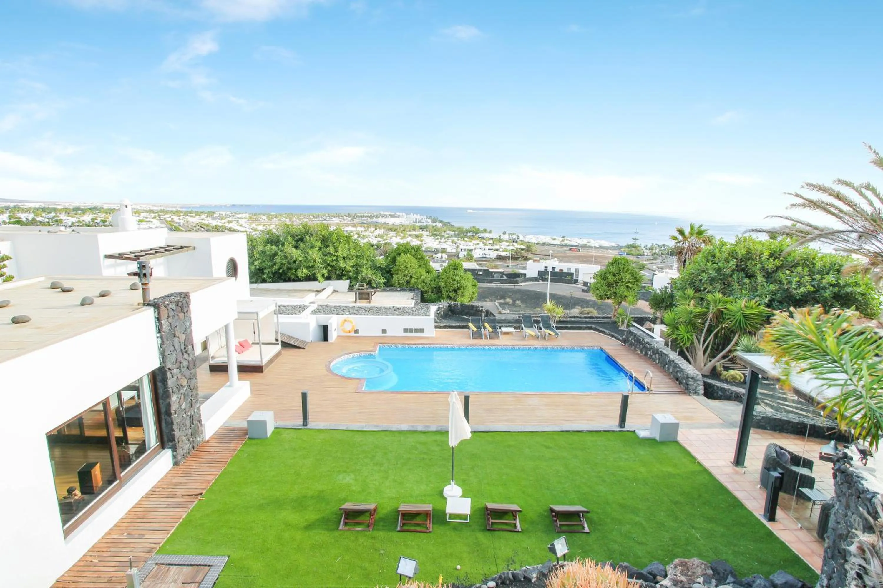 Property building in Villa Abaego