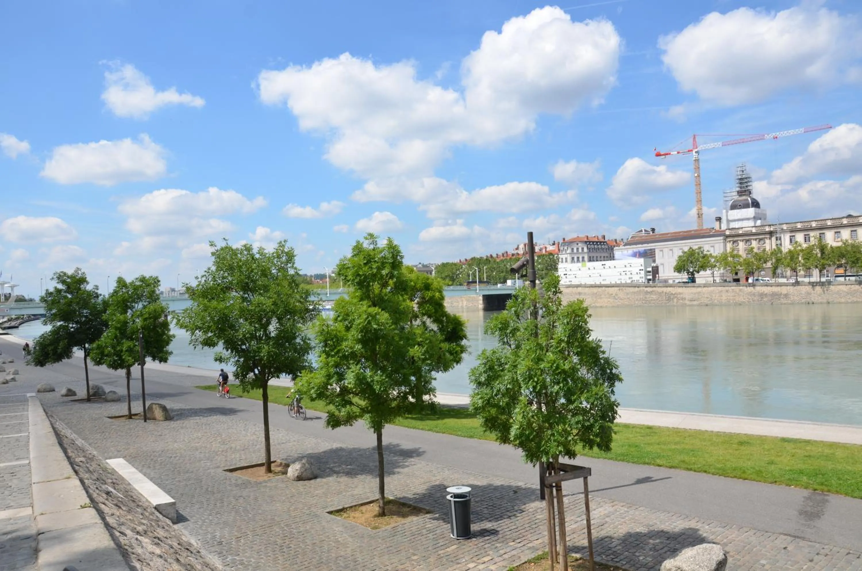 Neighbourhood in Best Western Hotel du Pont Wilson