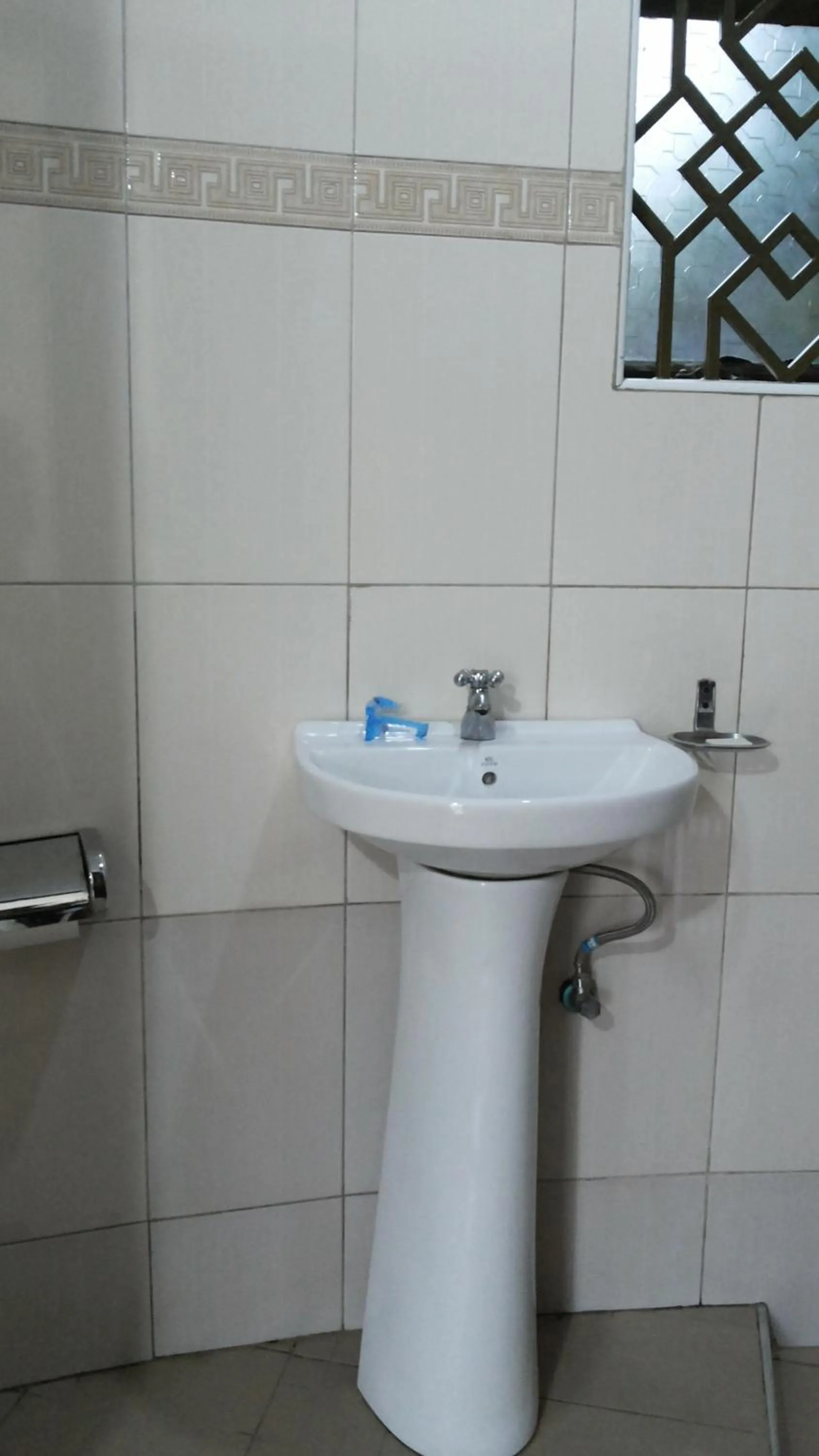 Bathroom in Kalalo Cottage Inn