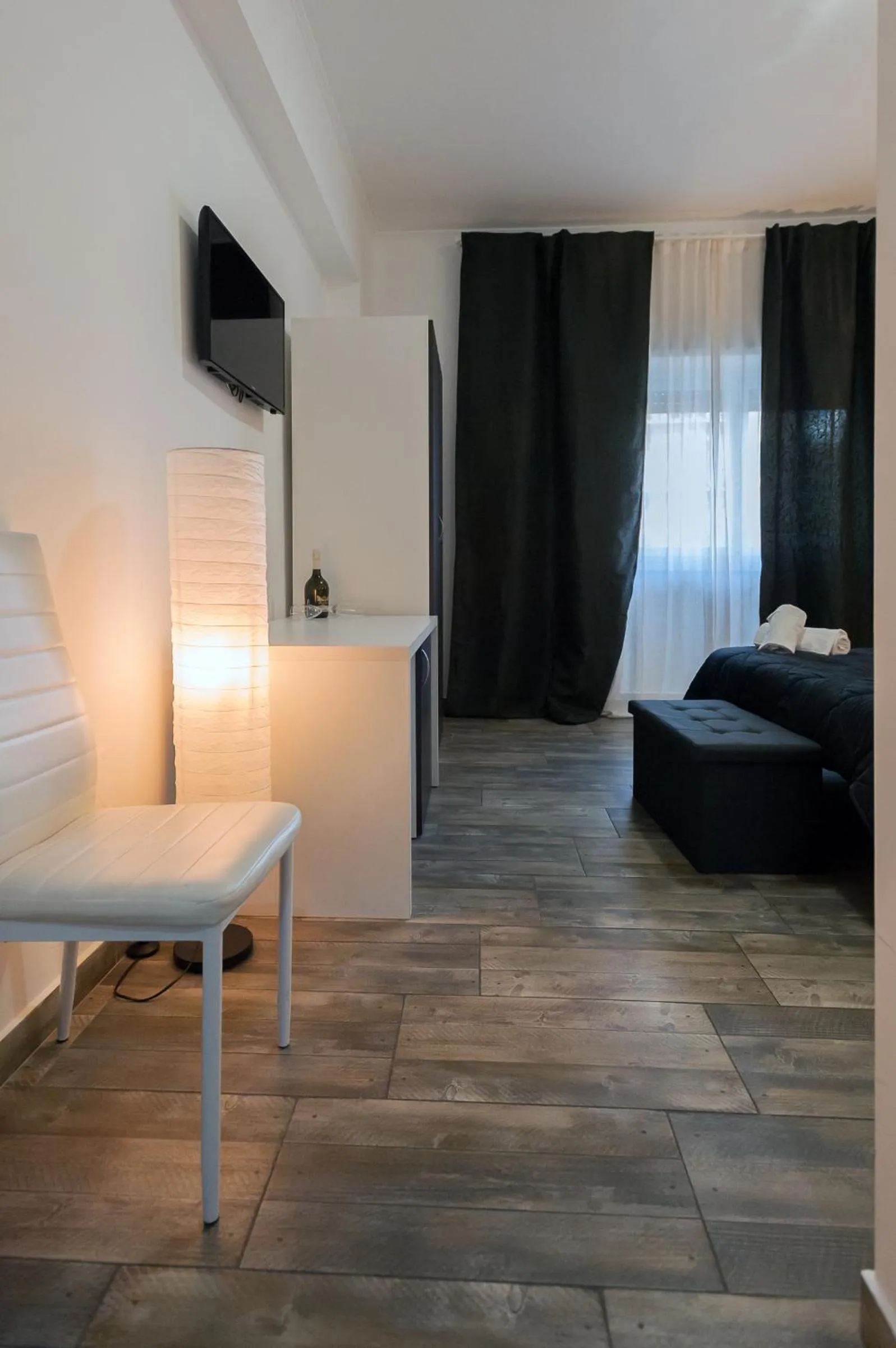 TV and multimedia, Bed in TIBURTINA INN GUEST HOUSE