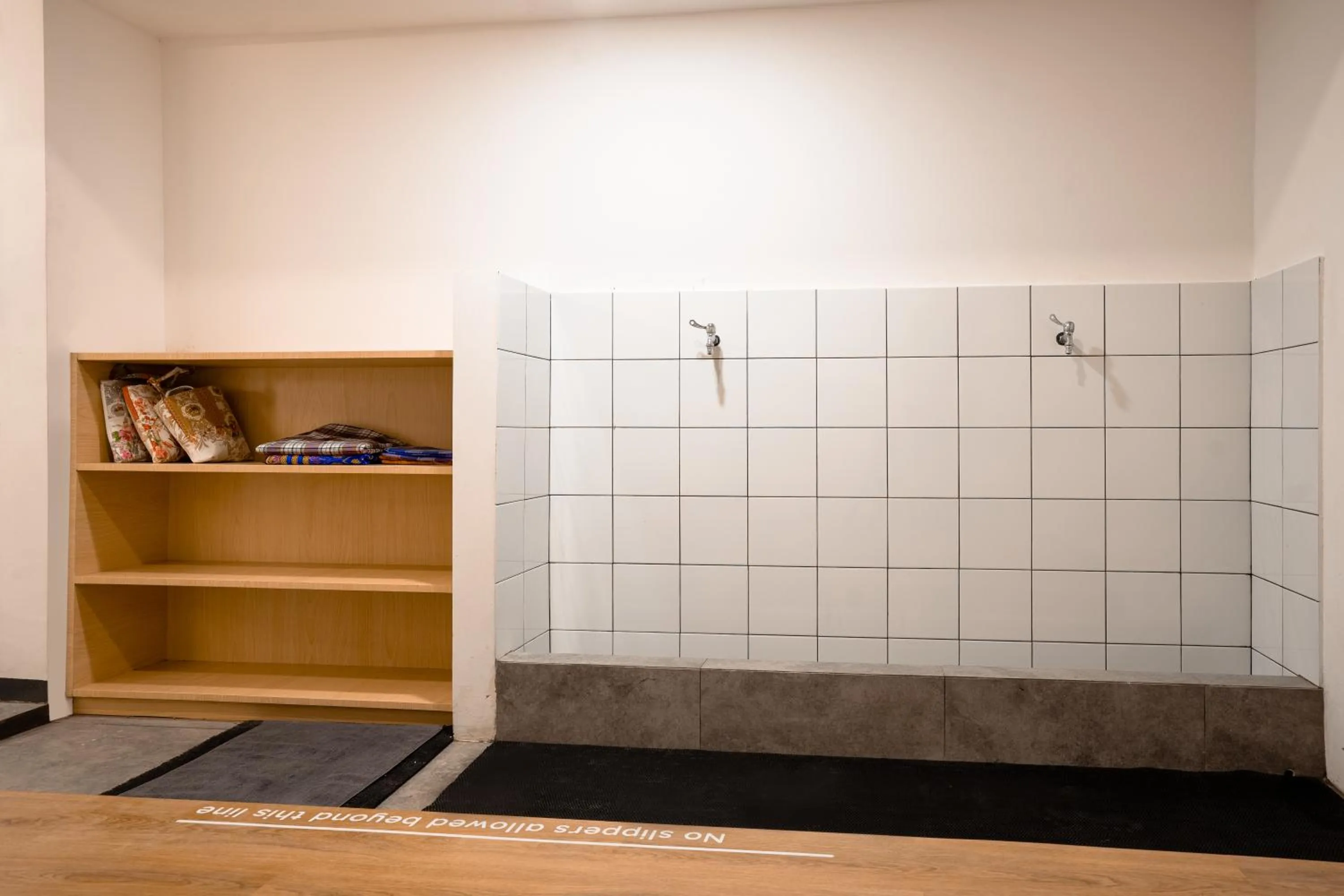 Area and facilities in Bobopod Alun-Alun, Bandung