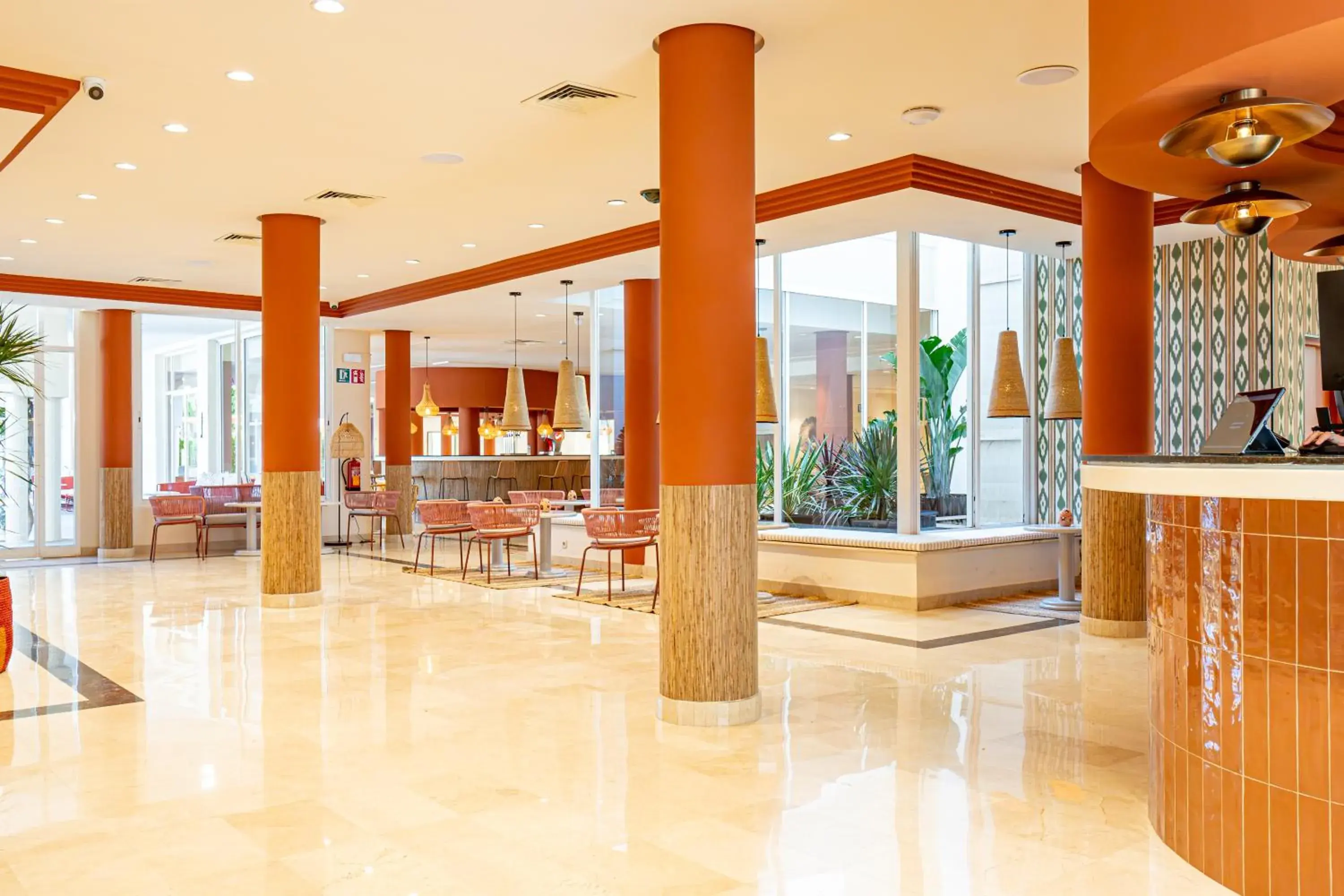 Lobby or reception in Hotel Rosella affiliated by Intelier Lobby or reception in Hotel Rosella affiliated by Intelier