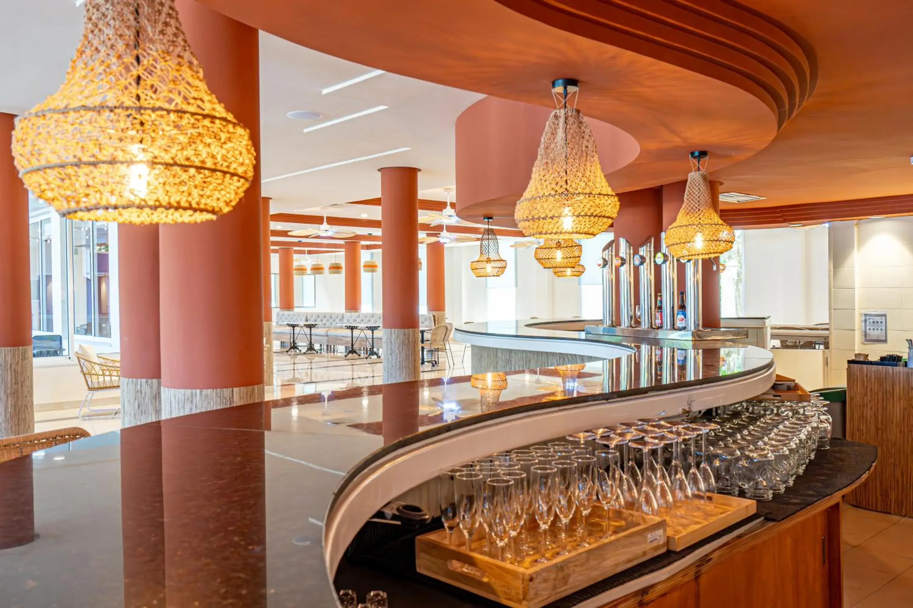 Lounge or bar in Hotel Rosella affiliated by Intelier Lounge or bar in Hotel Rosella affiliated by Intelier