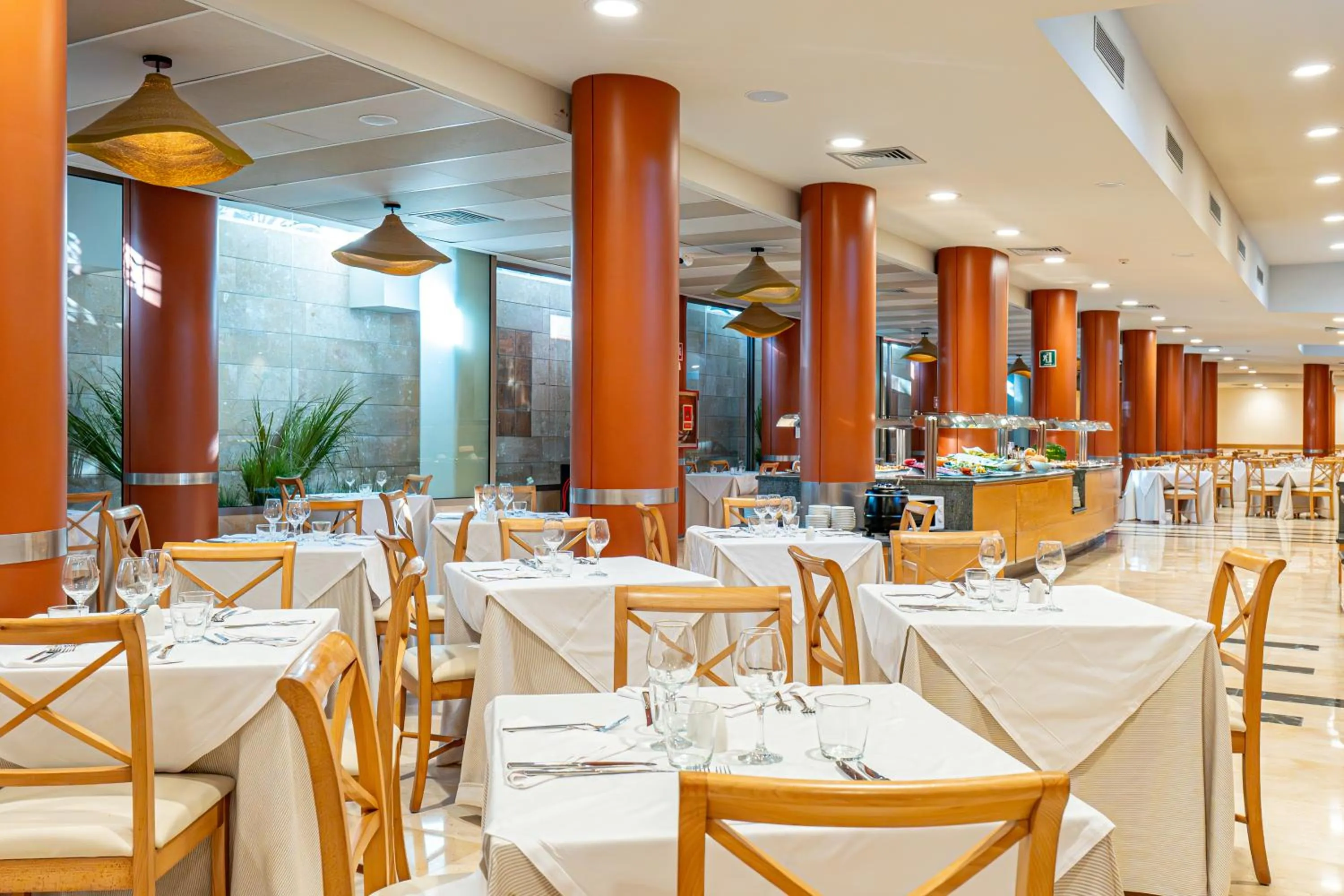 Restaurant/places to eat in Hotel Rosella affiliated by Intelier