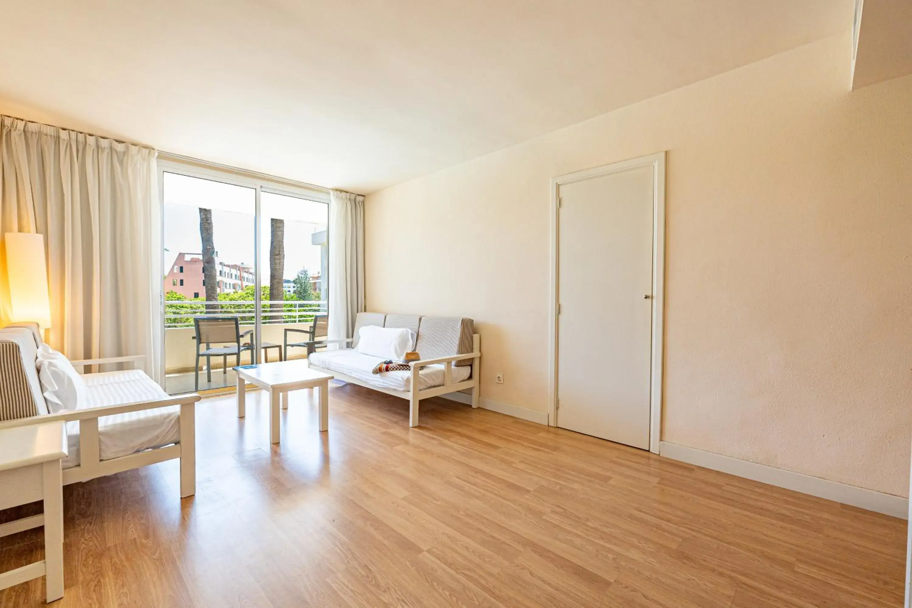 Living room in Hotel Rosella affiliated by Intelier Living room in Hotel Rosella affiliated by Intelier