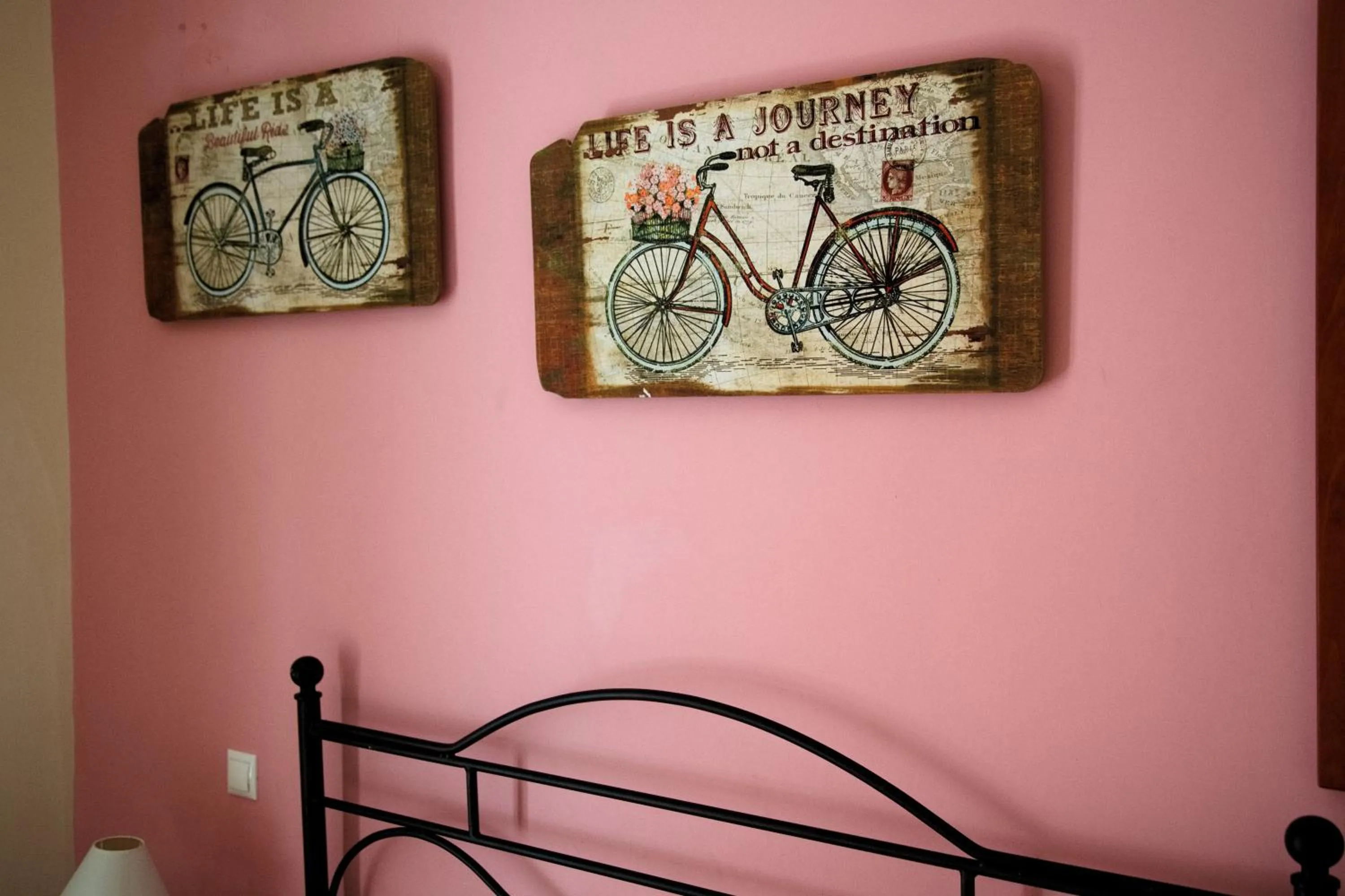 Decorative detail in Tsertos Apartments