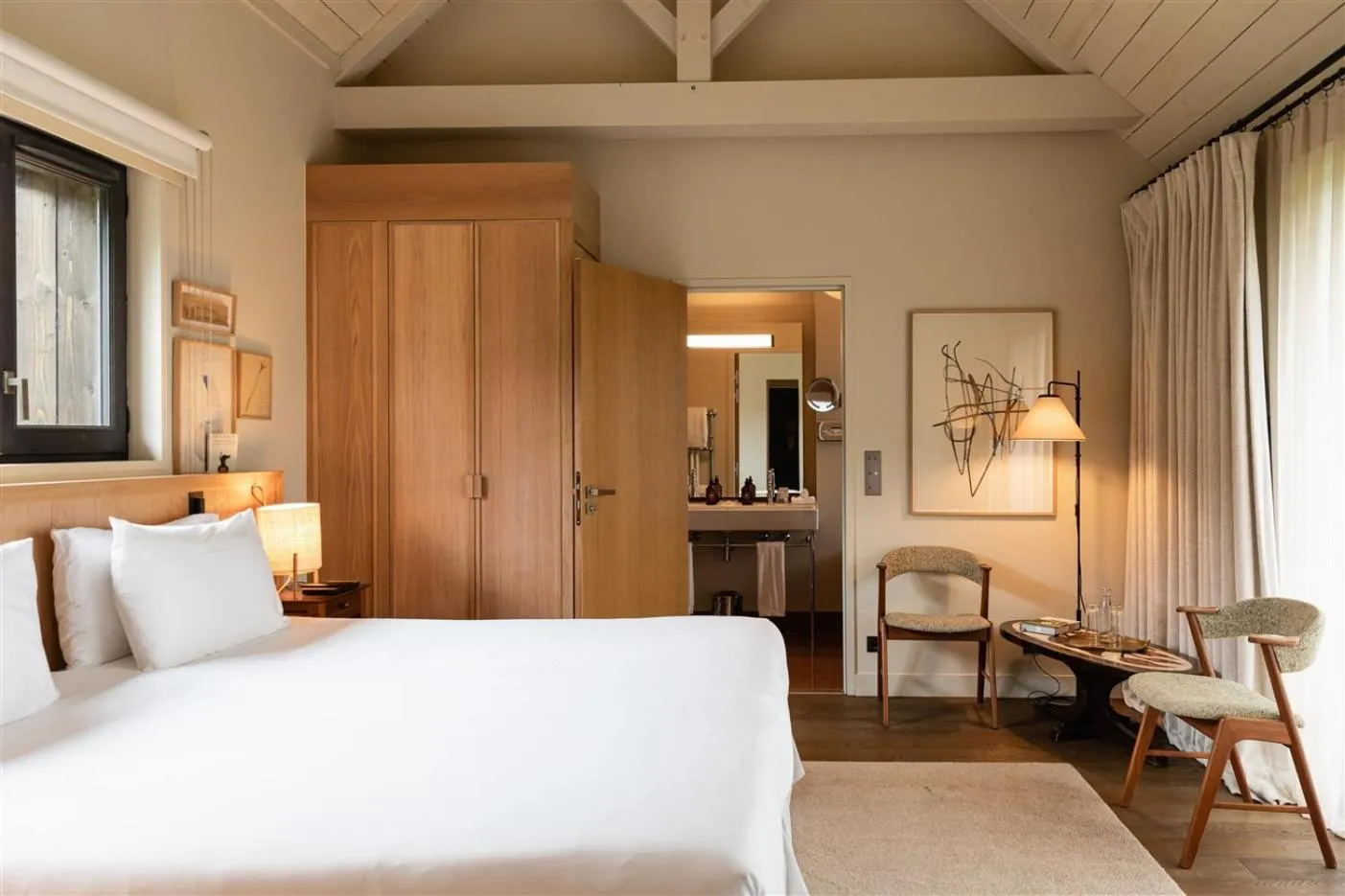 Photo of the whole room, Bed in Les Sources de Cheverny