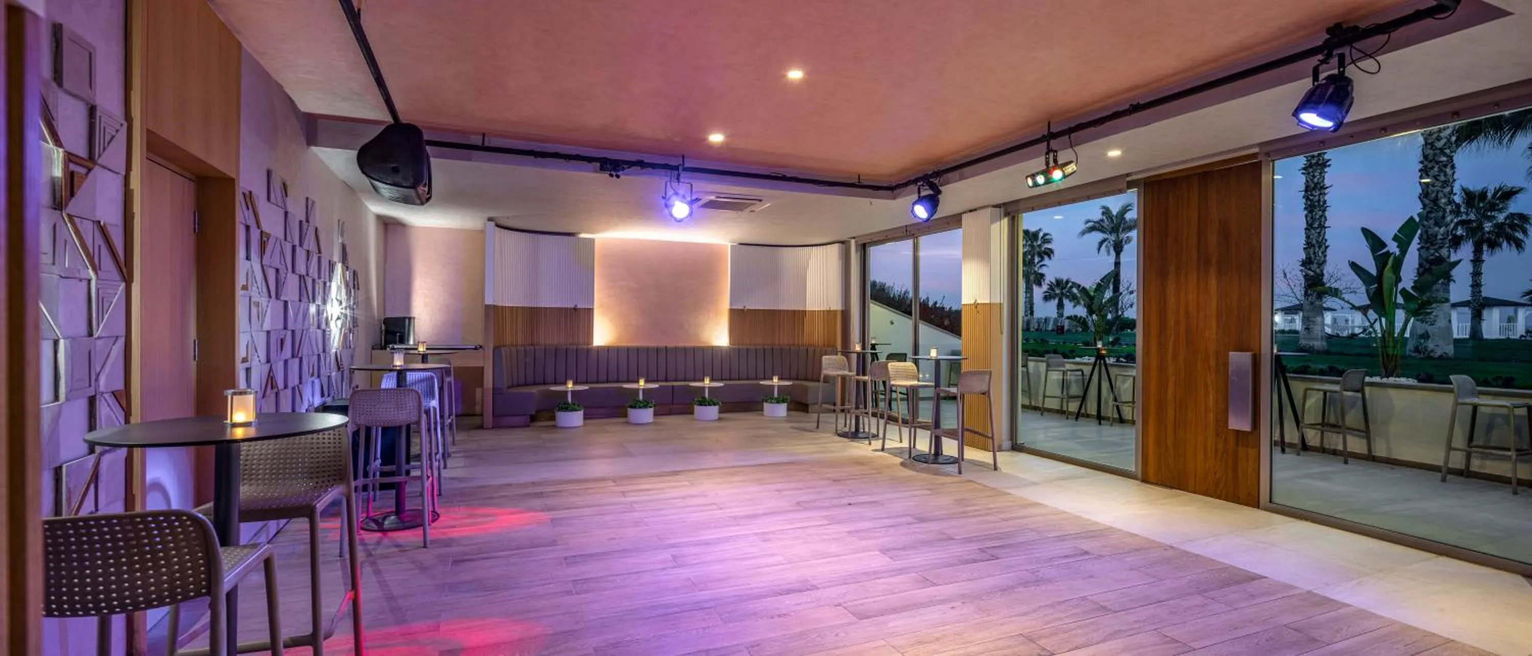 Lounge or bar in Arcanus Hotels Sorgun - Ultra All Inclusive