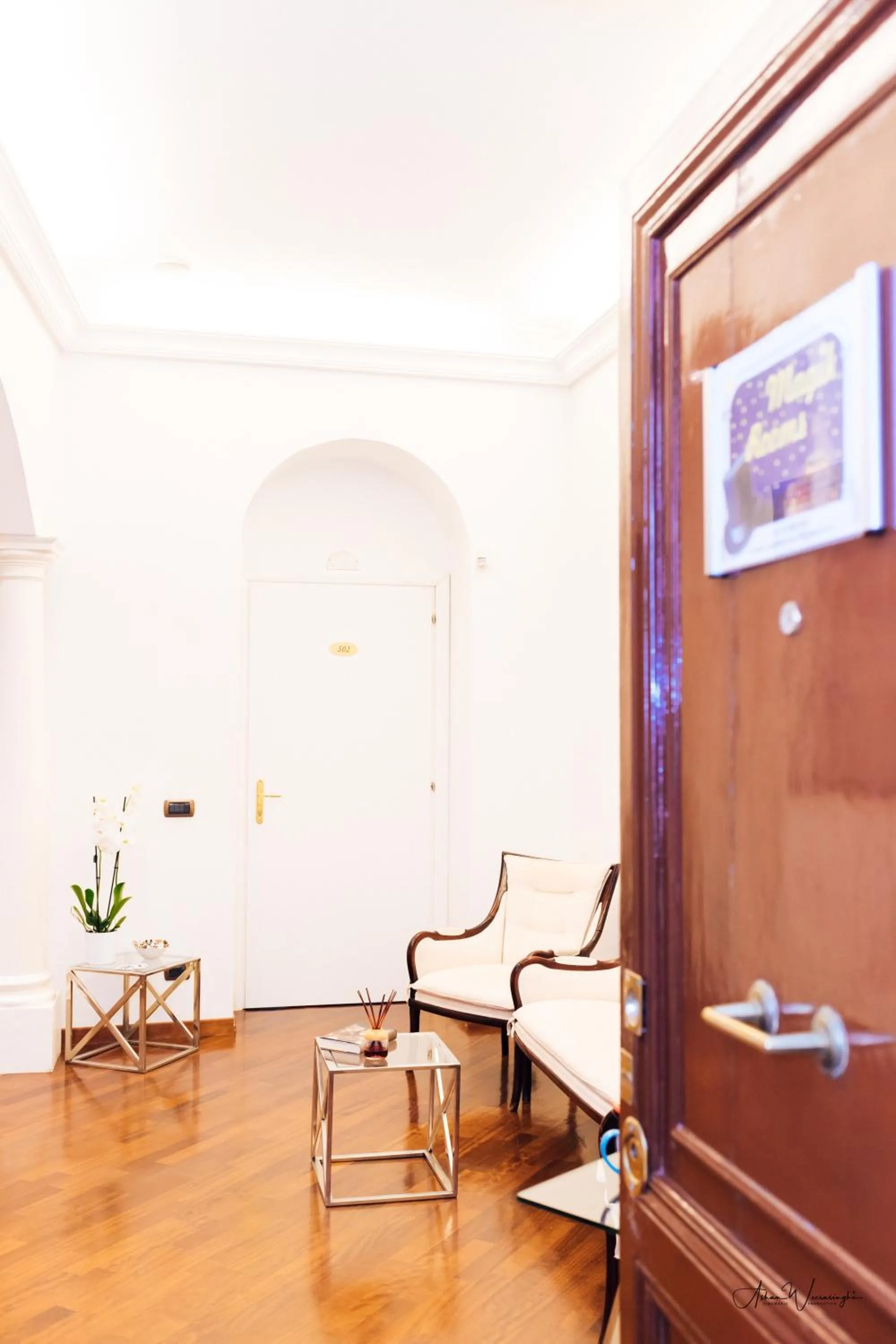 Seating area in Magik rooms