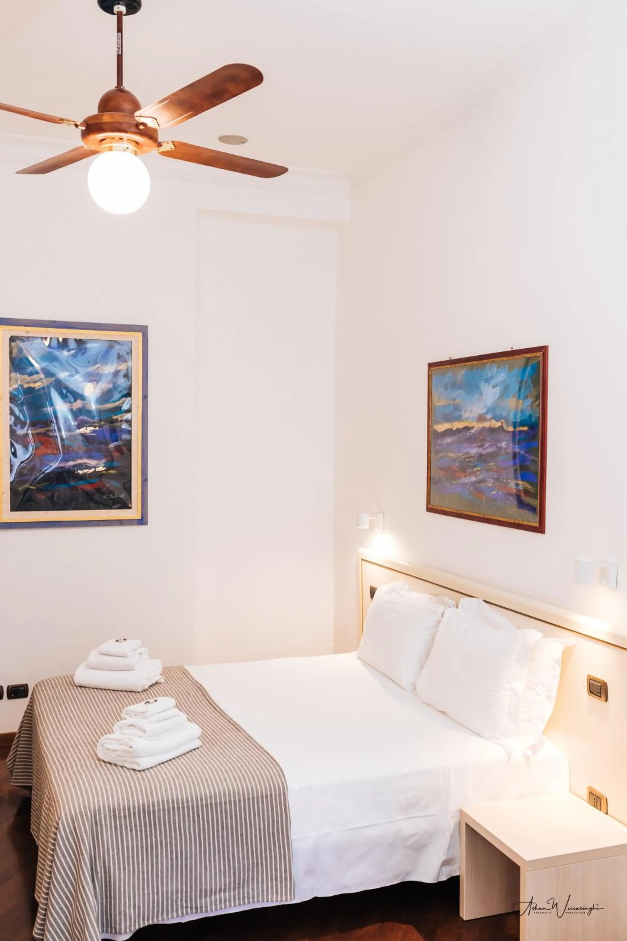 Bed in Magik rooms