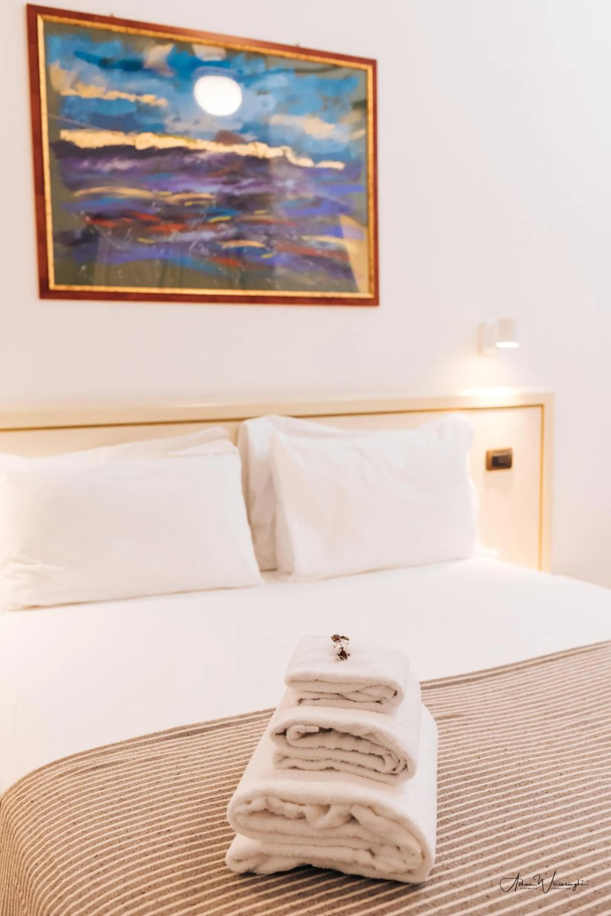 Bed in Magik rooms