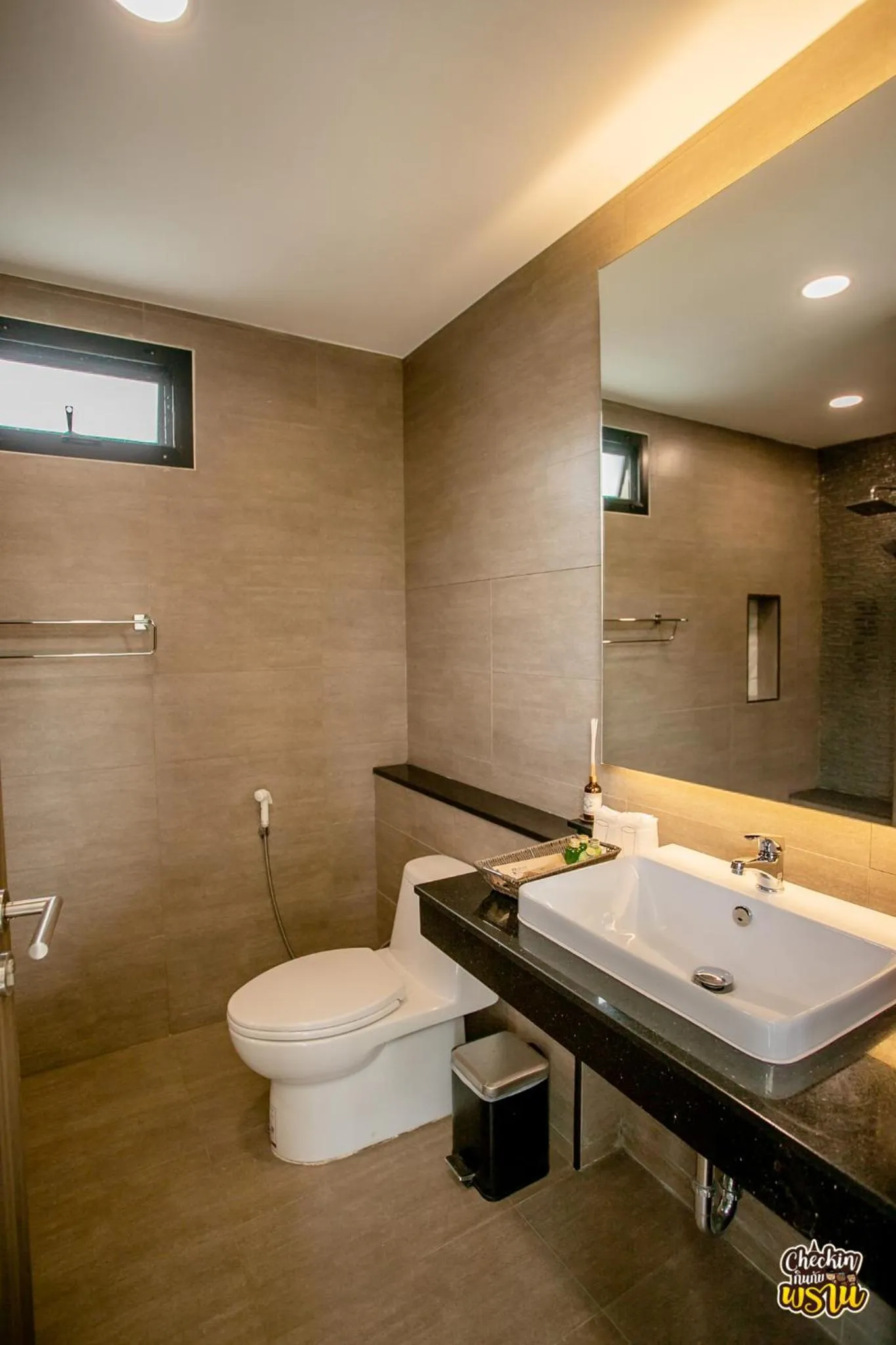 Boat House Boutique Riverside